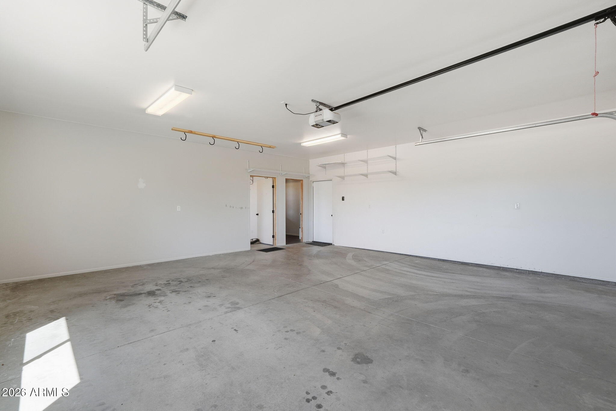 102 N Lookout Point