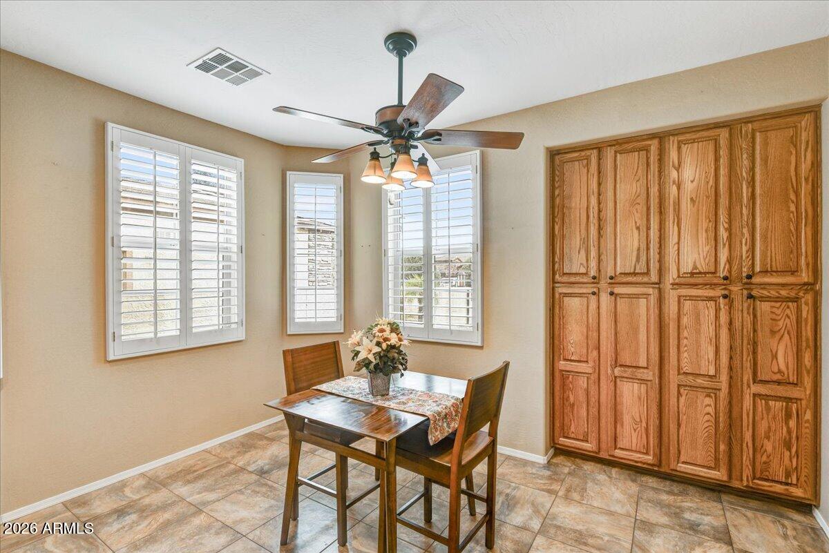 12612 W FETLOCK Trail