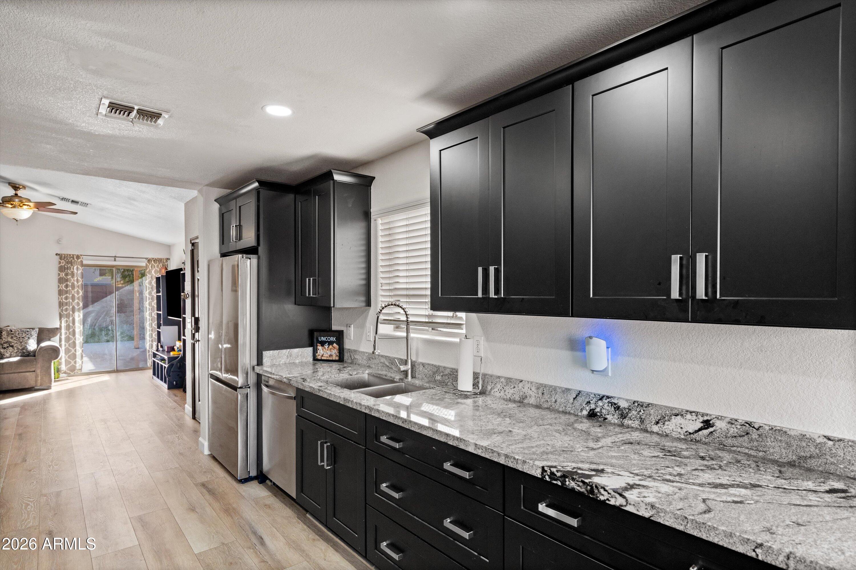 42383 W HILLMAN Drive