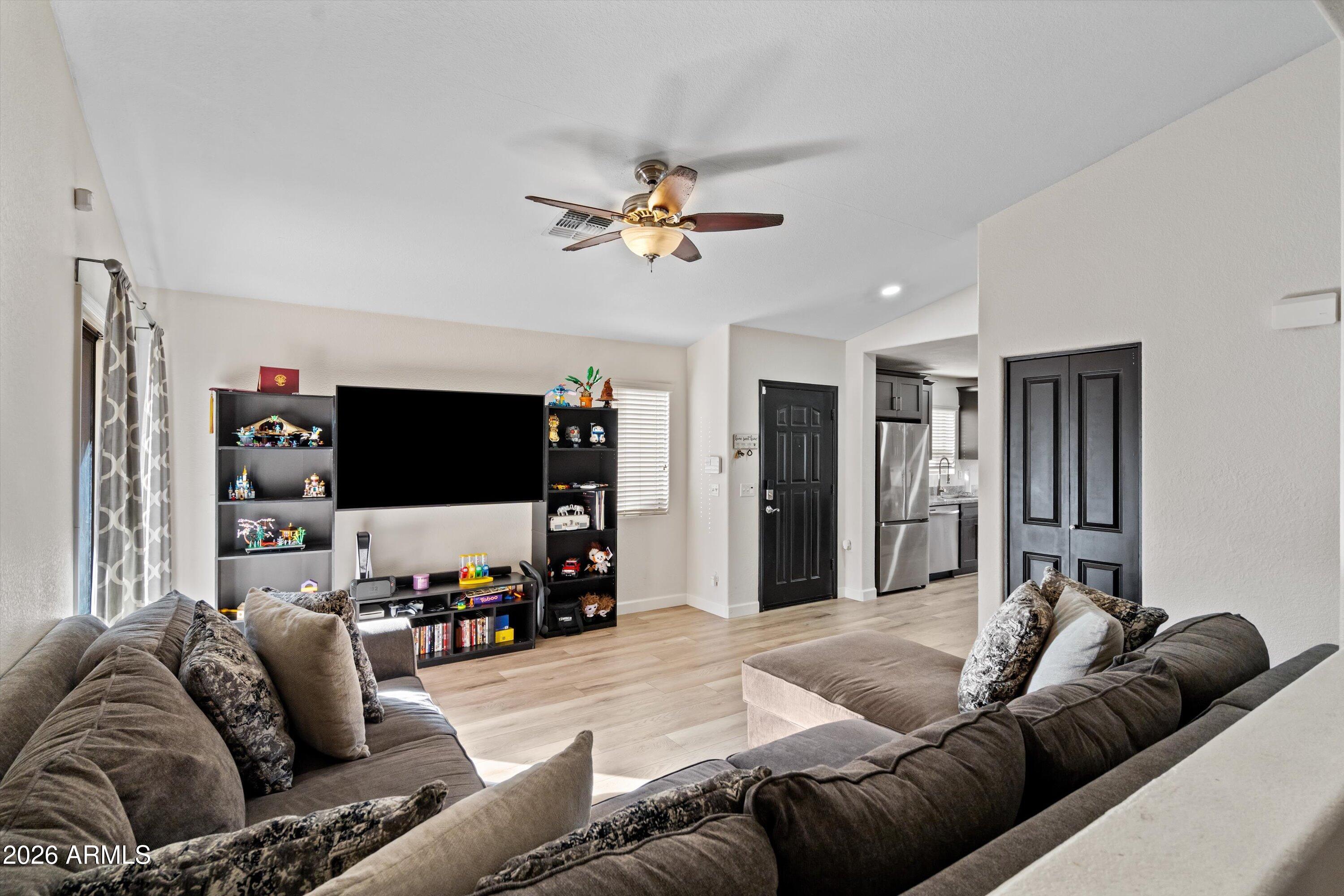 42383 W HILLMAN Drive