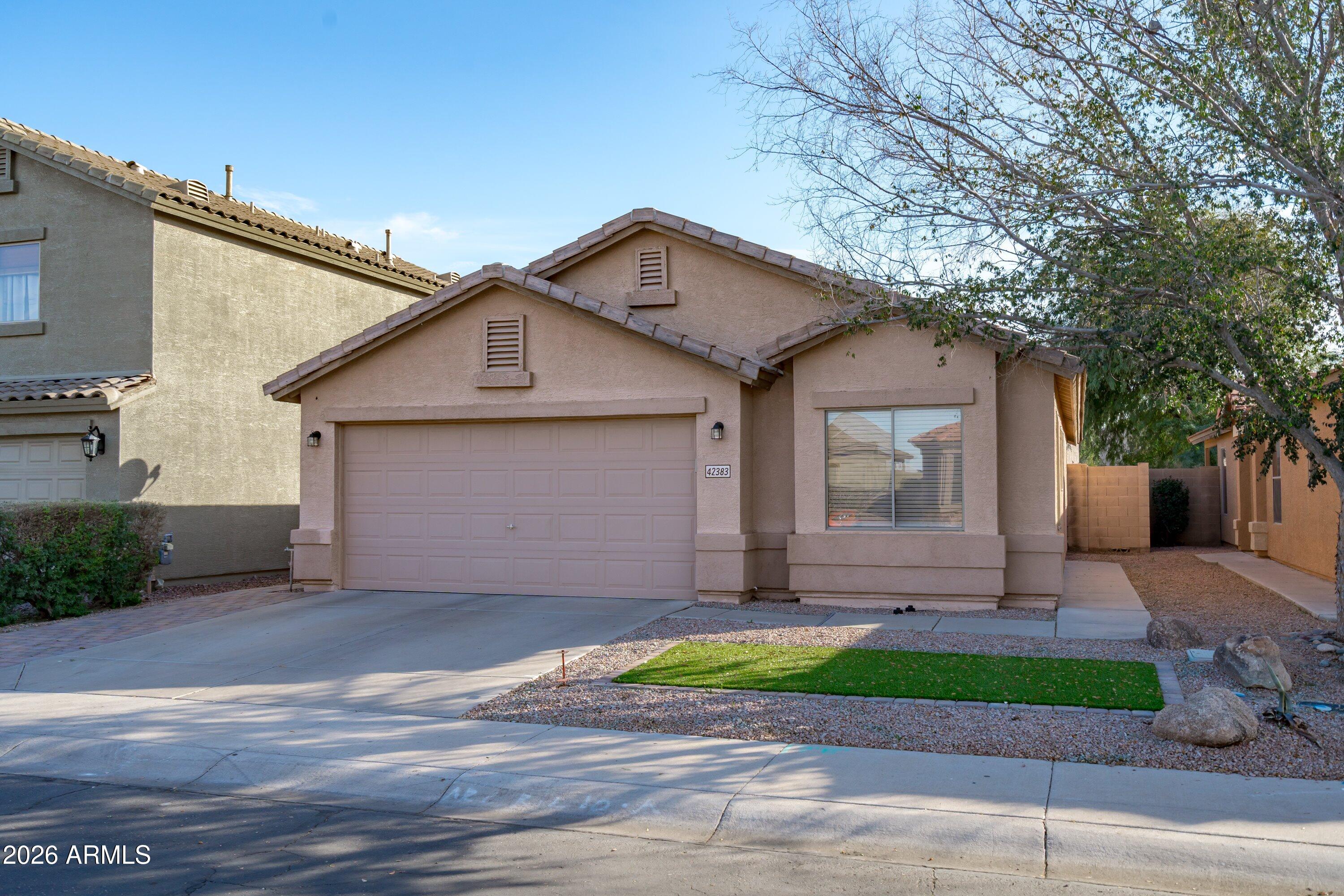 42383 W HILLMAN Drive