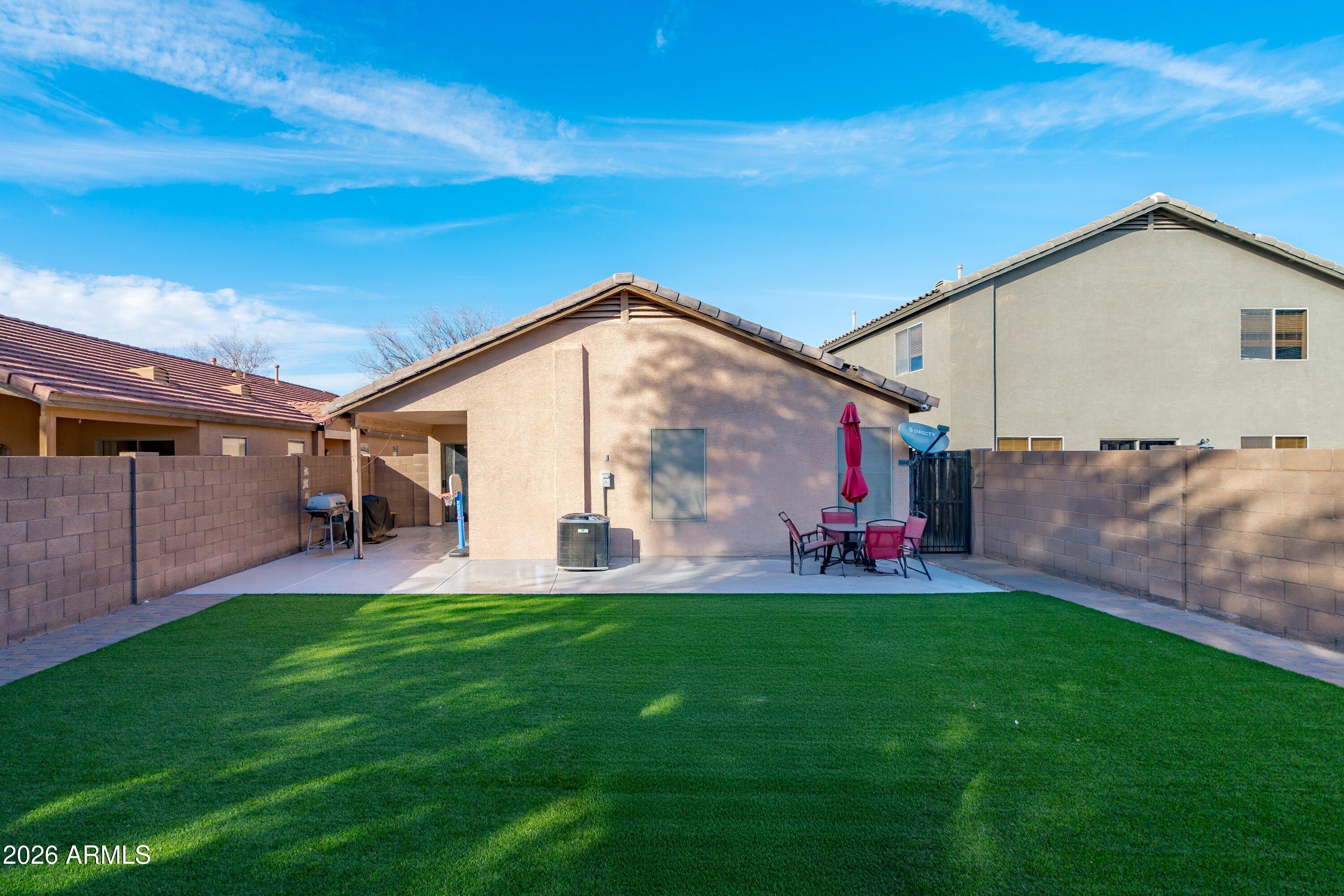 42383 W HILLMAN Drive