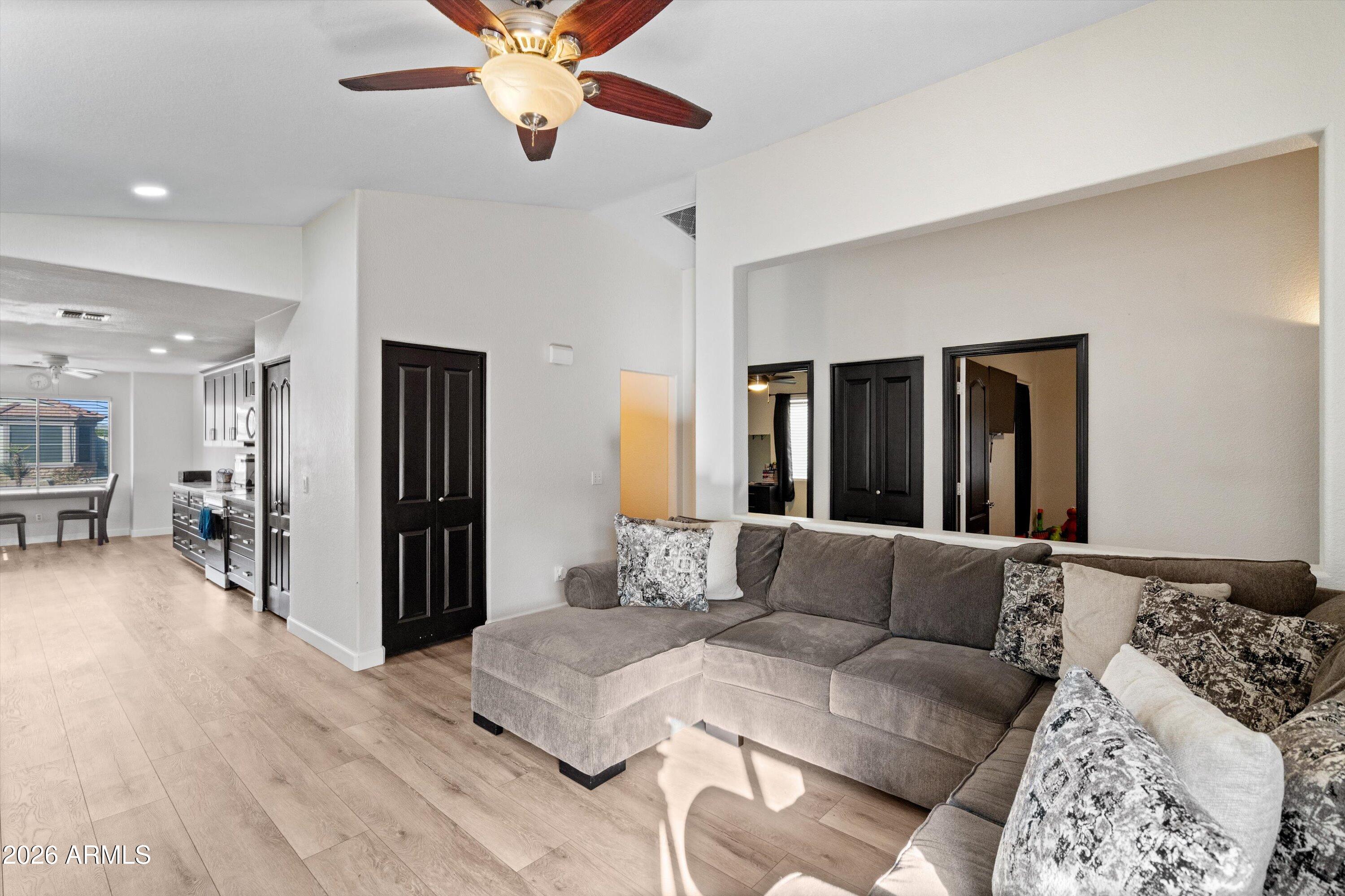 42383 W HILLMAN Drive