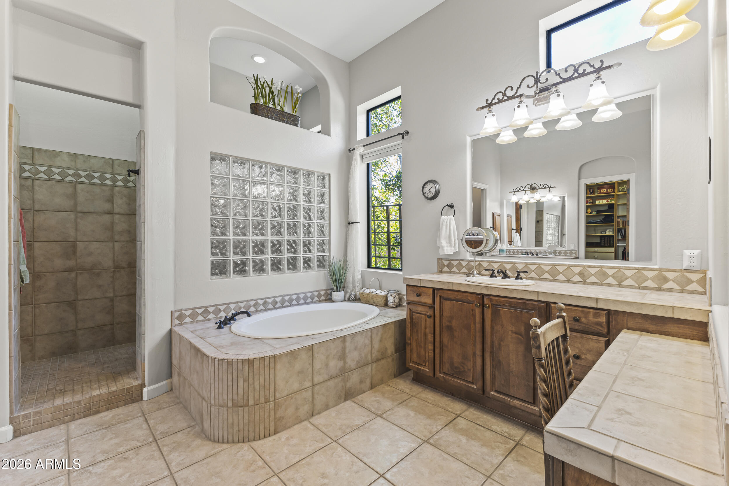 4123 N Silver Ridge Circle