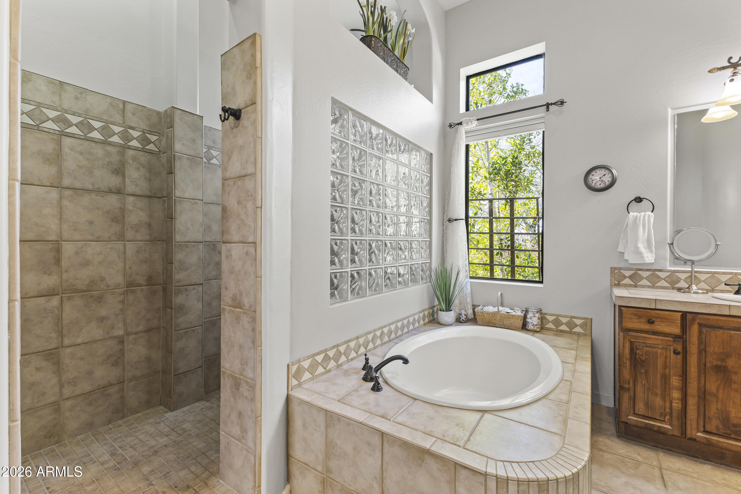 4123 N Silver Ridge Circle