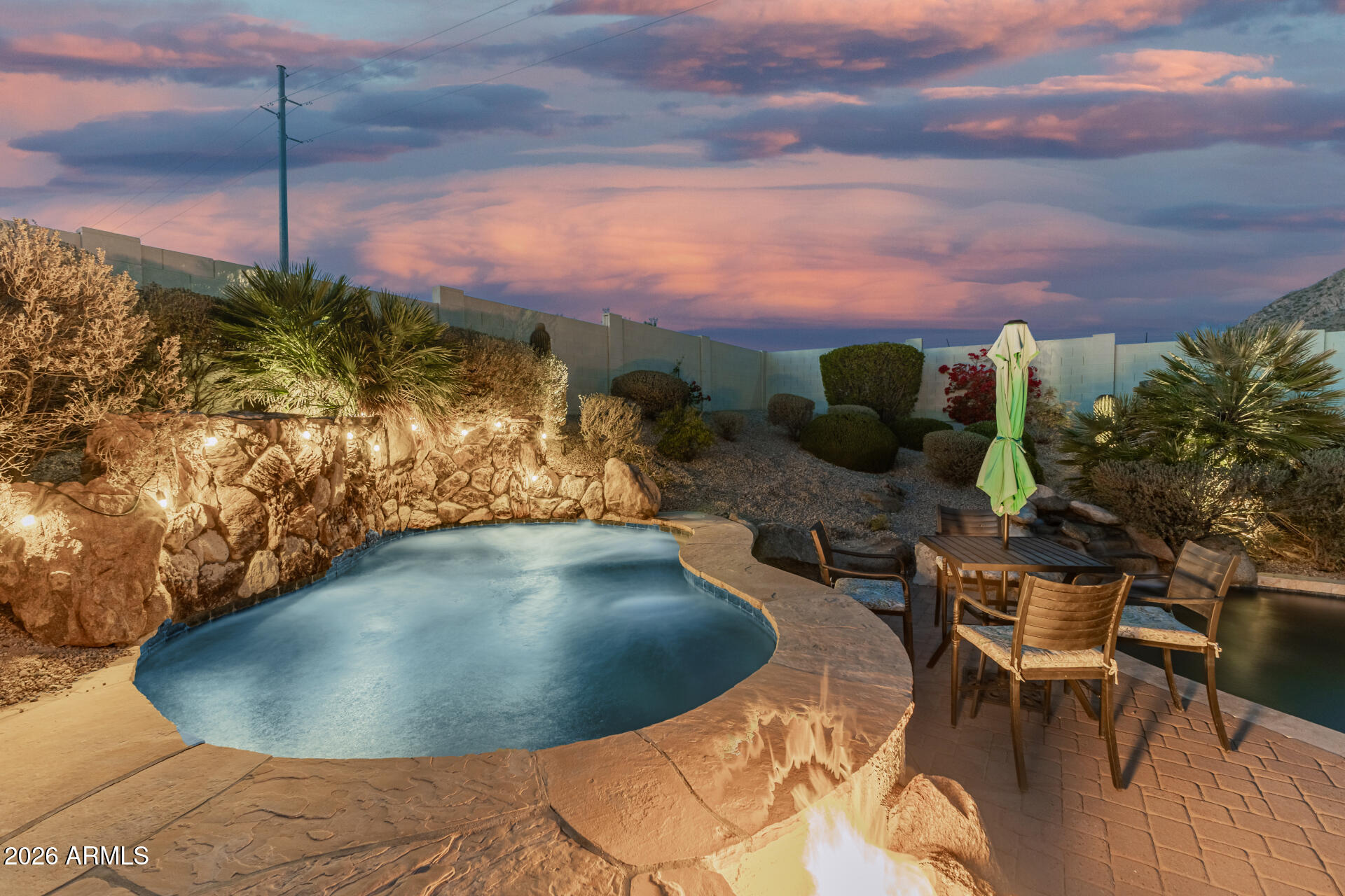 6042 W RUNNING DEER Trail