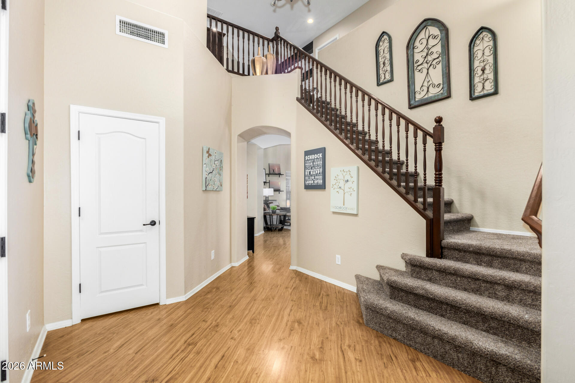 6042 W RUNNING DEER Trail