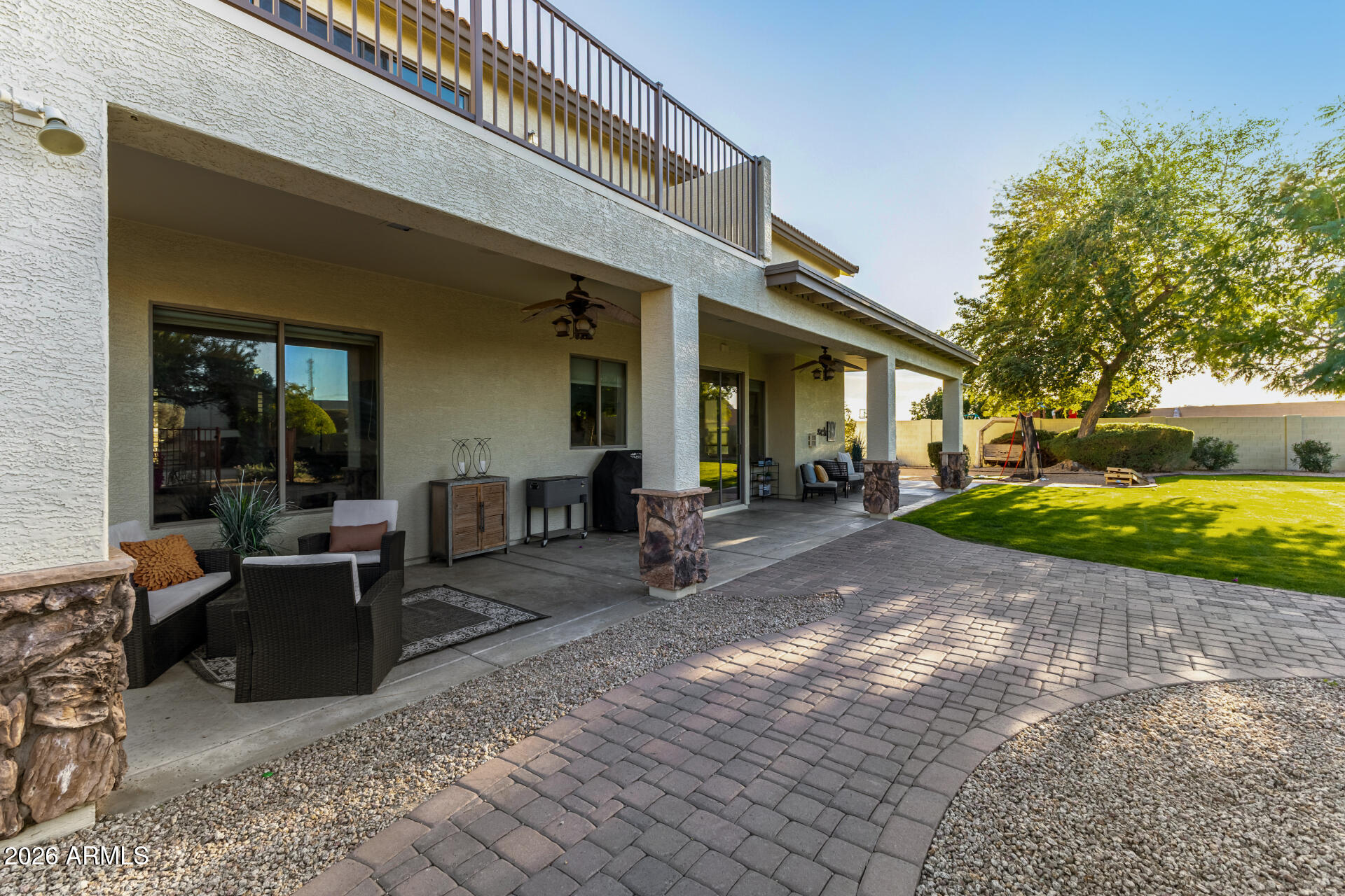 6042 W RUNNING DEER Trail