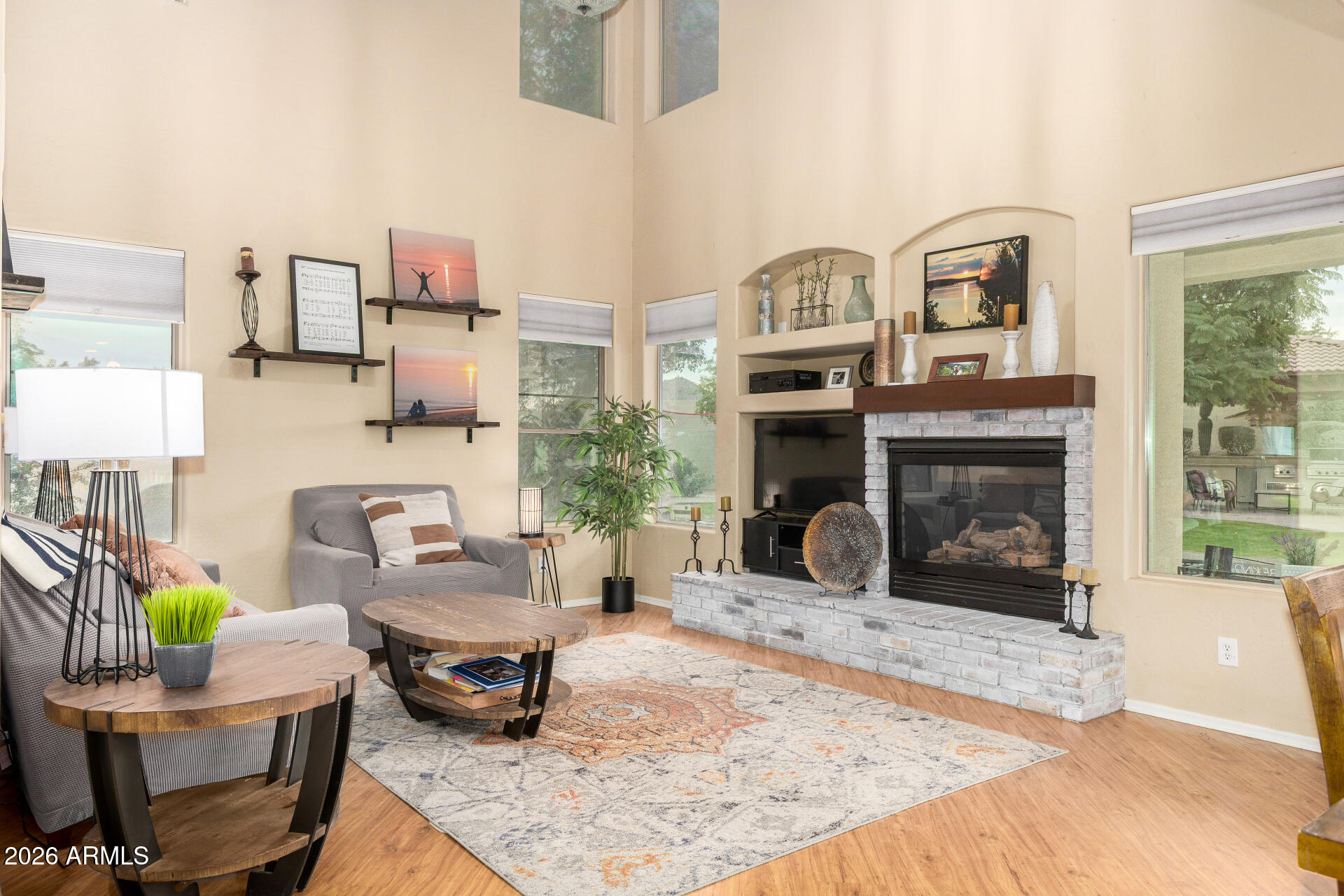 6042 W RUNNING DEER Trail