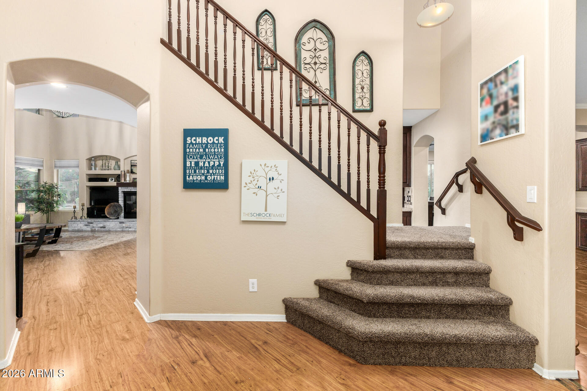 6042 W RUNNING DEER Trail