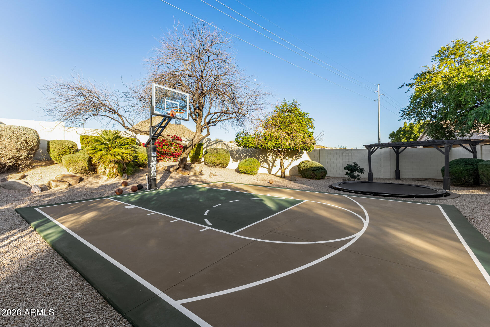 6042 W RUNNING DEER Trail