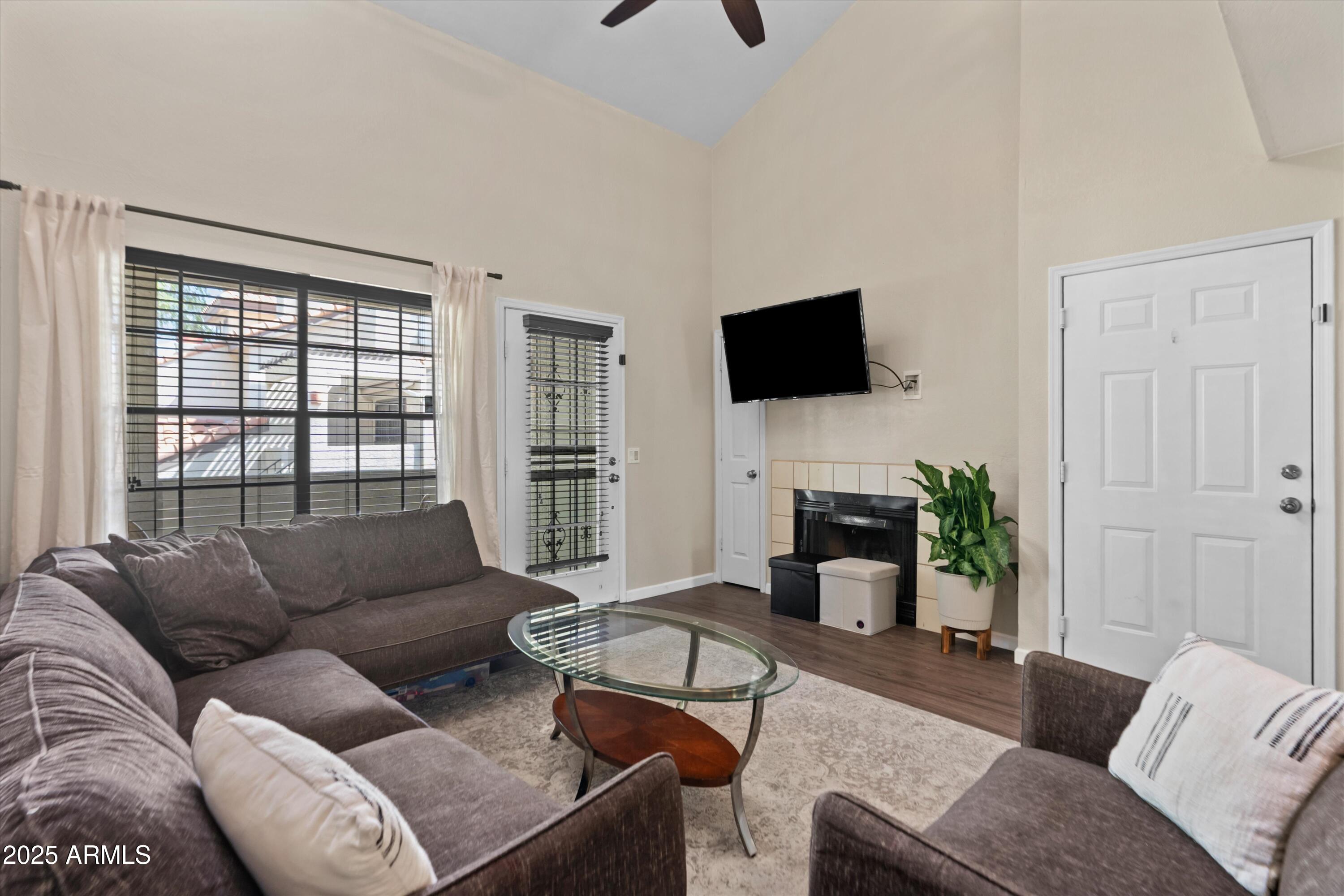 2333 E SOUTHERN Avenue 2067