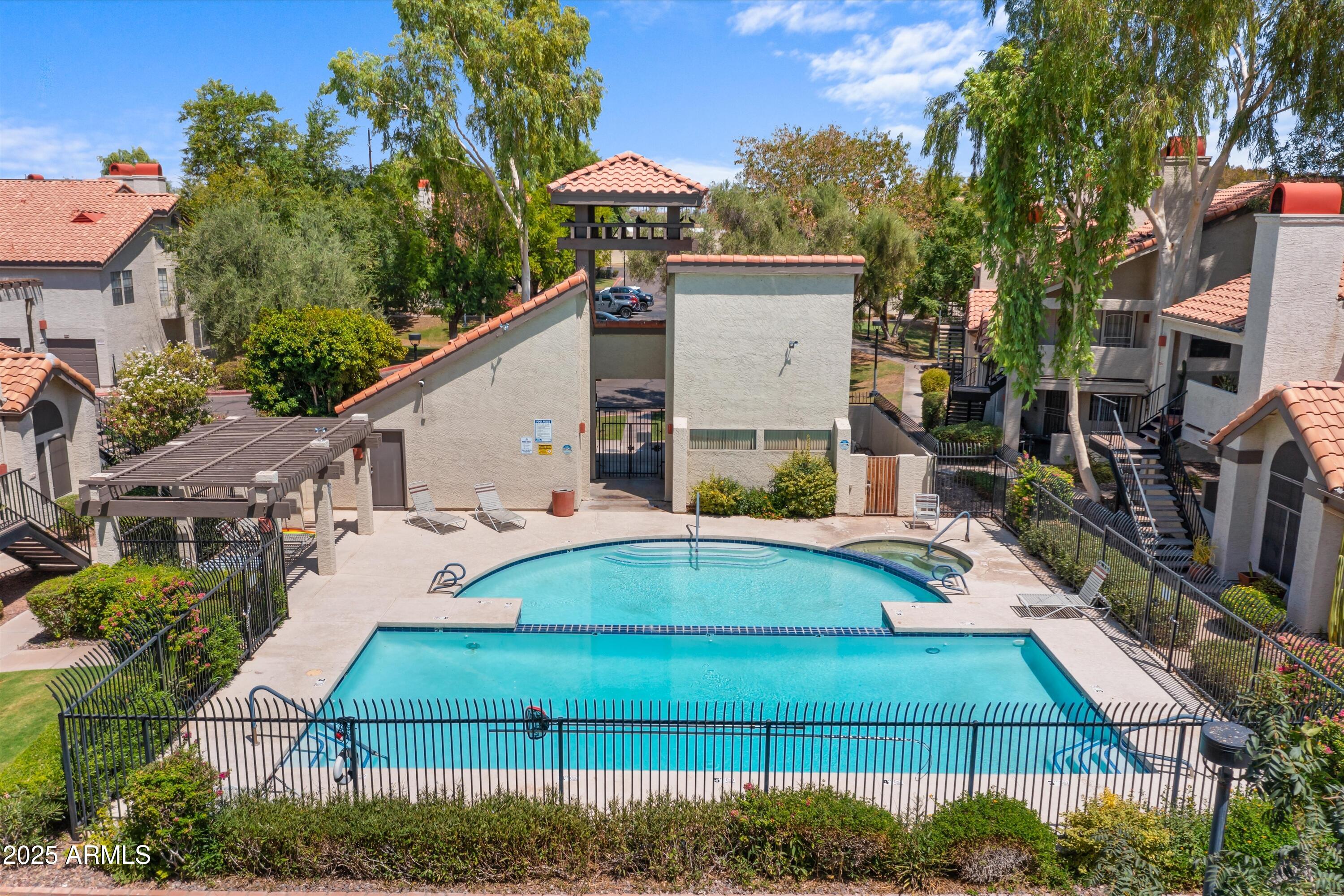 2333 E SOUTHERN Avenue 2067