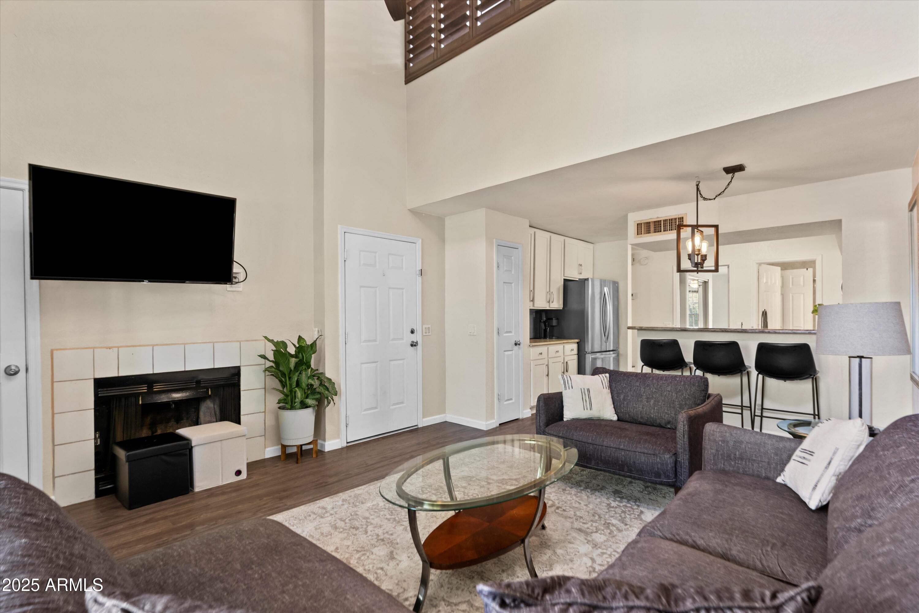 2333 E SOUTHERN Avenue 2067