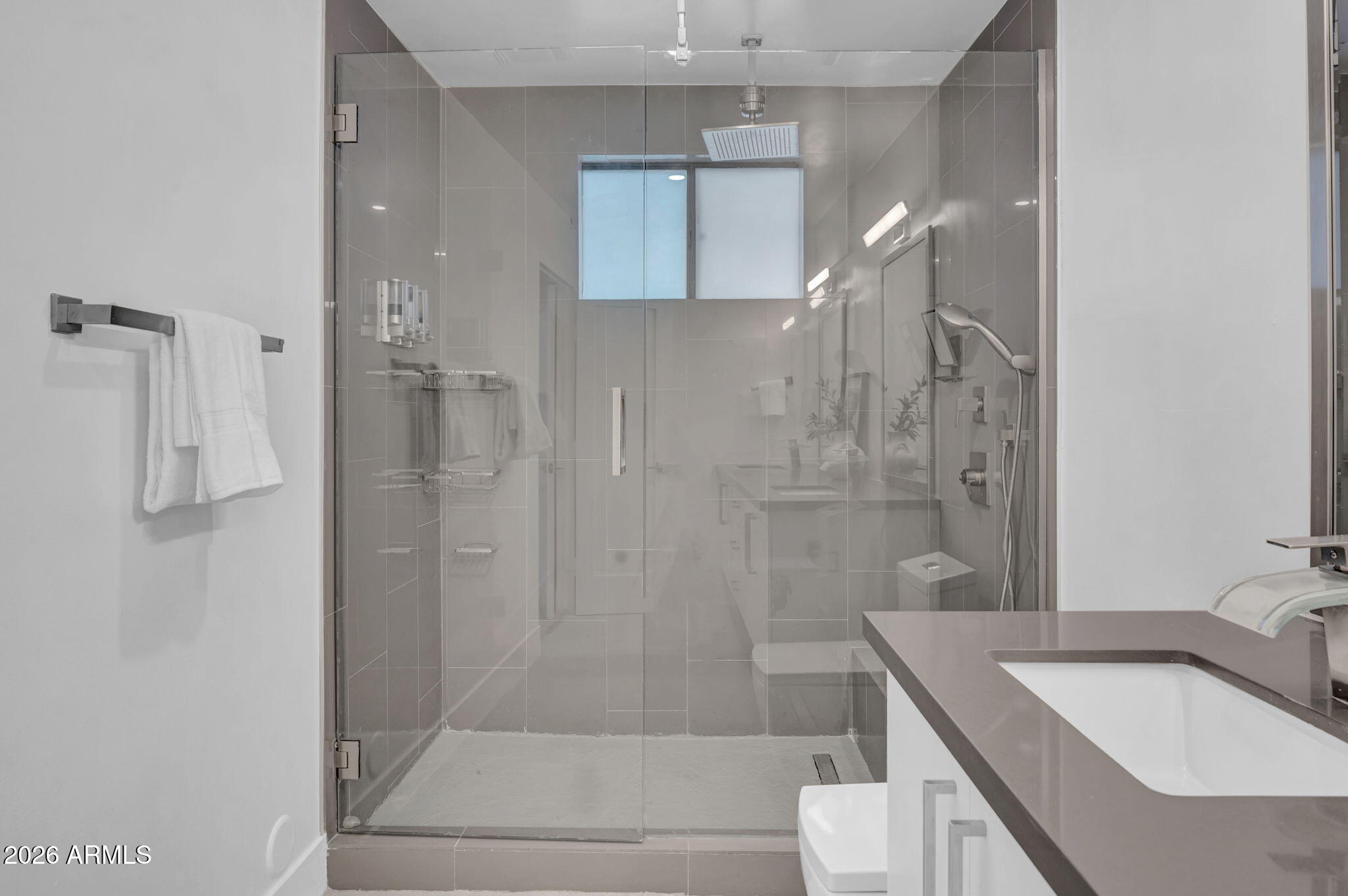 8740 E MONTE VISTA Road