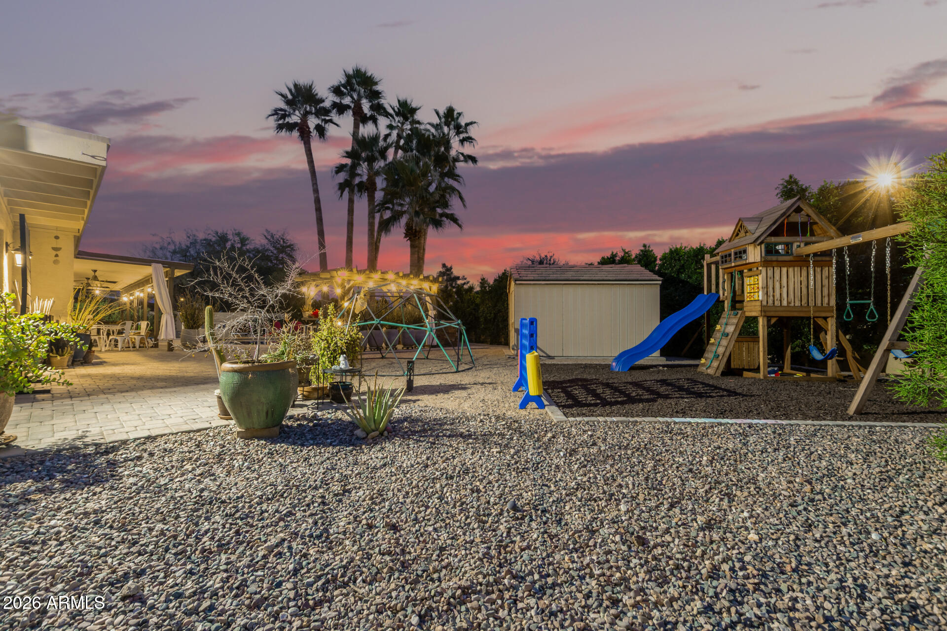 4901 E LUDLOW Drive