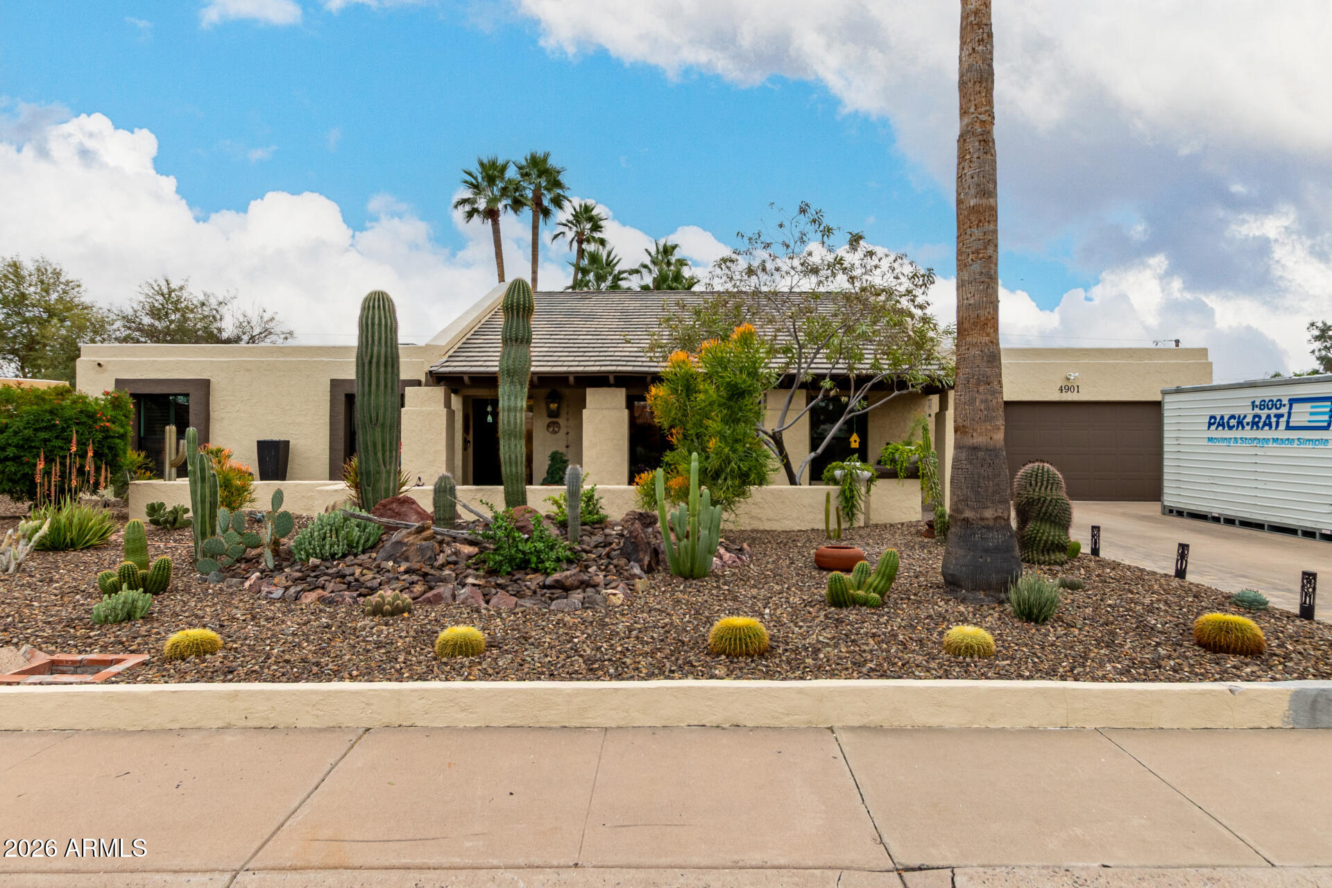 4901 E LUDLOW Drive