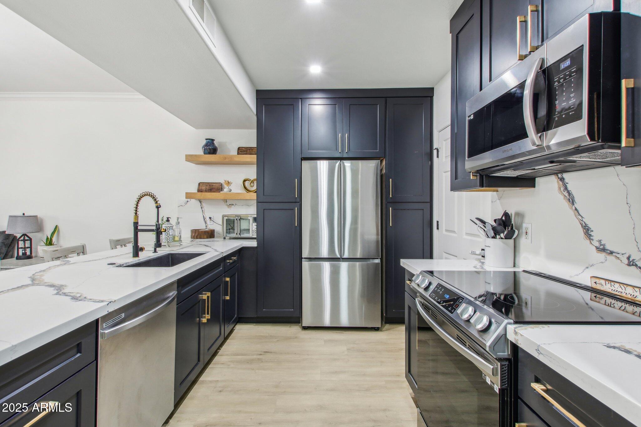 19777 N 76TH Street 2263