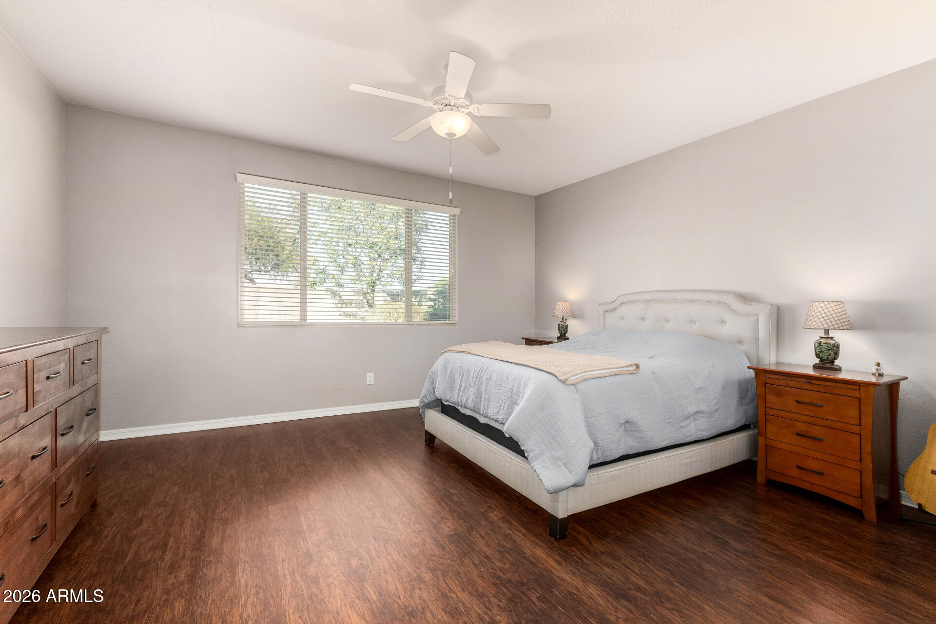 154 W HACKBERRY Avenue