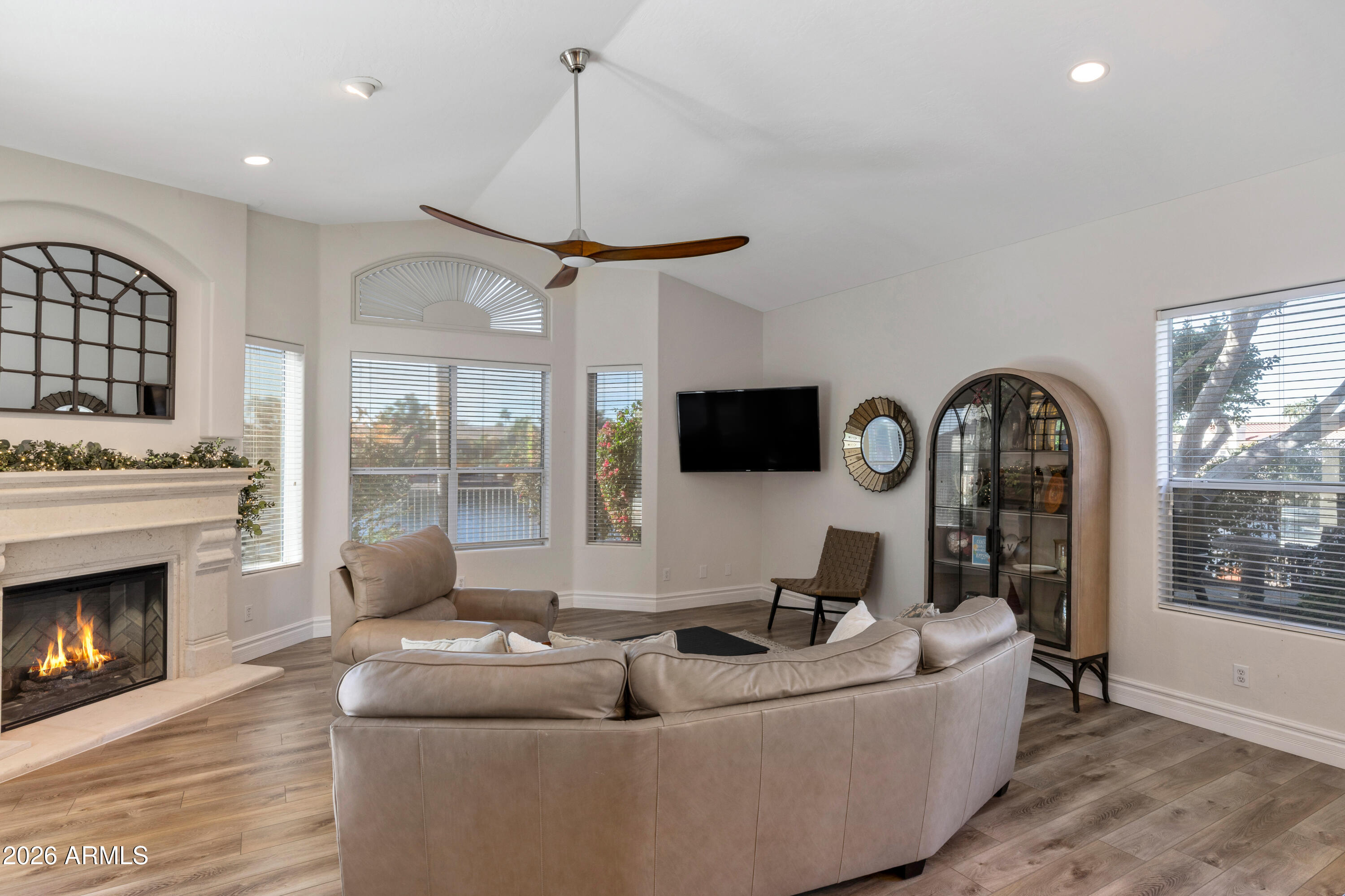 5335 W ROSE GARDEN Lane