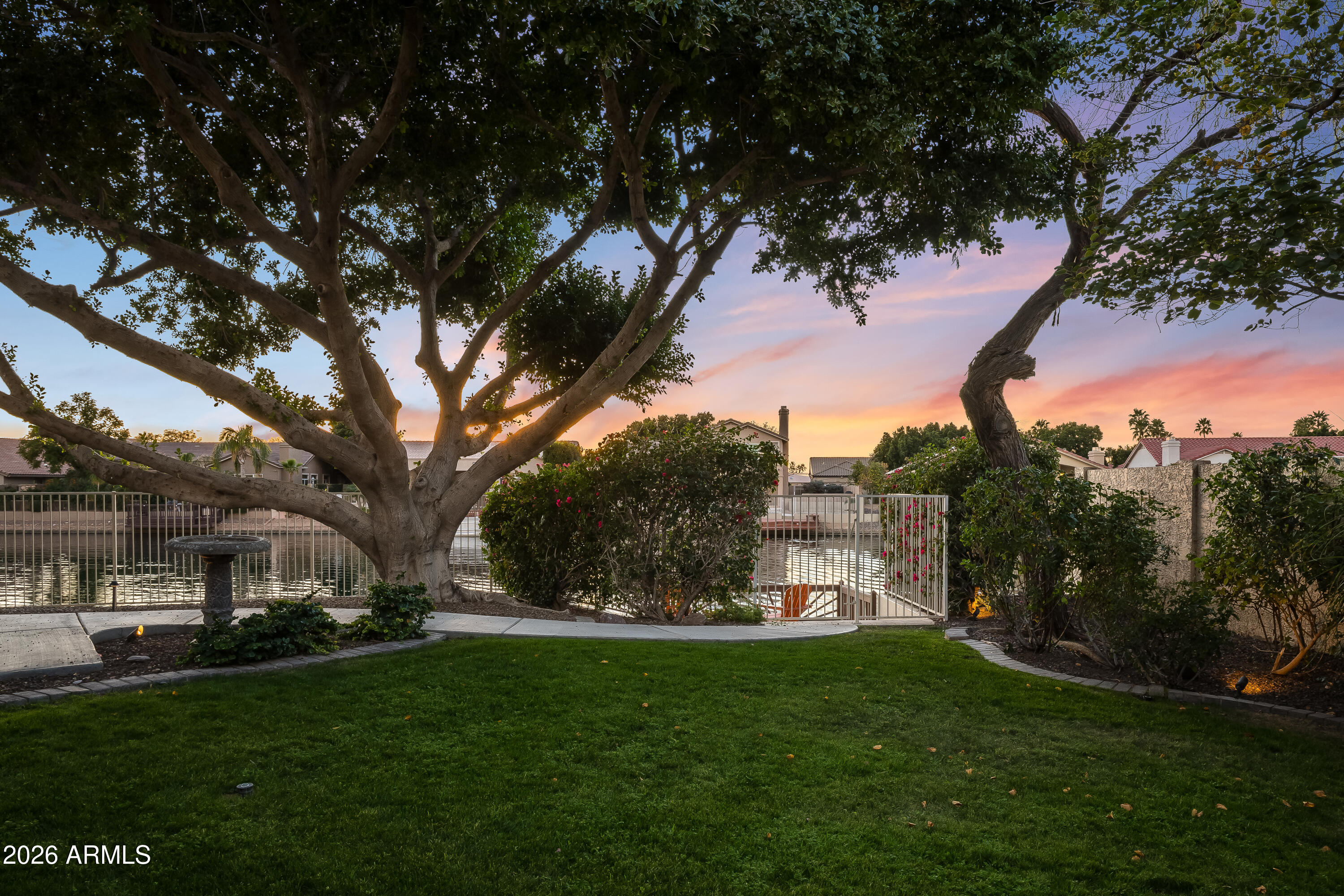 5335 W ROSE GARDEN Lane