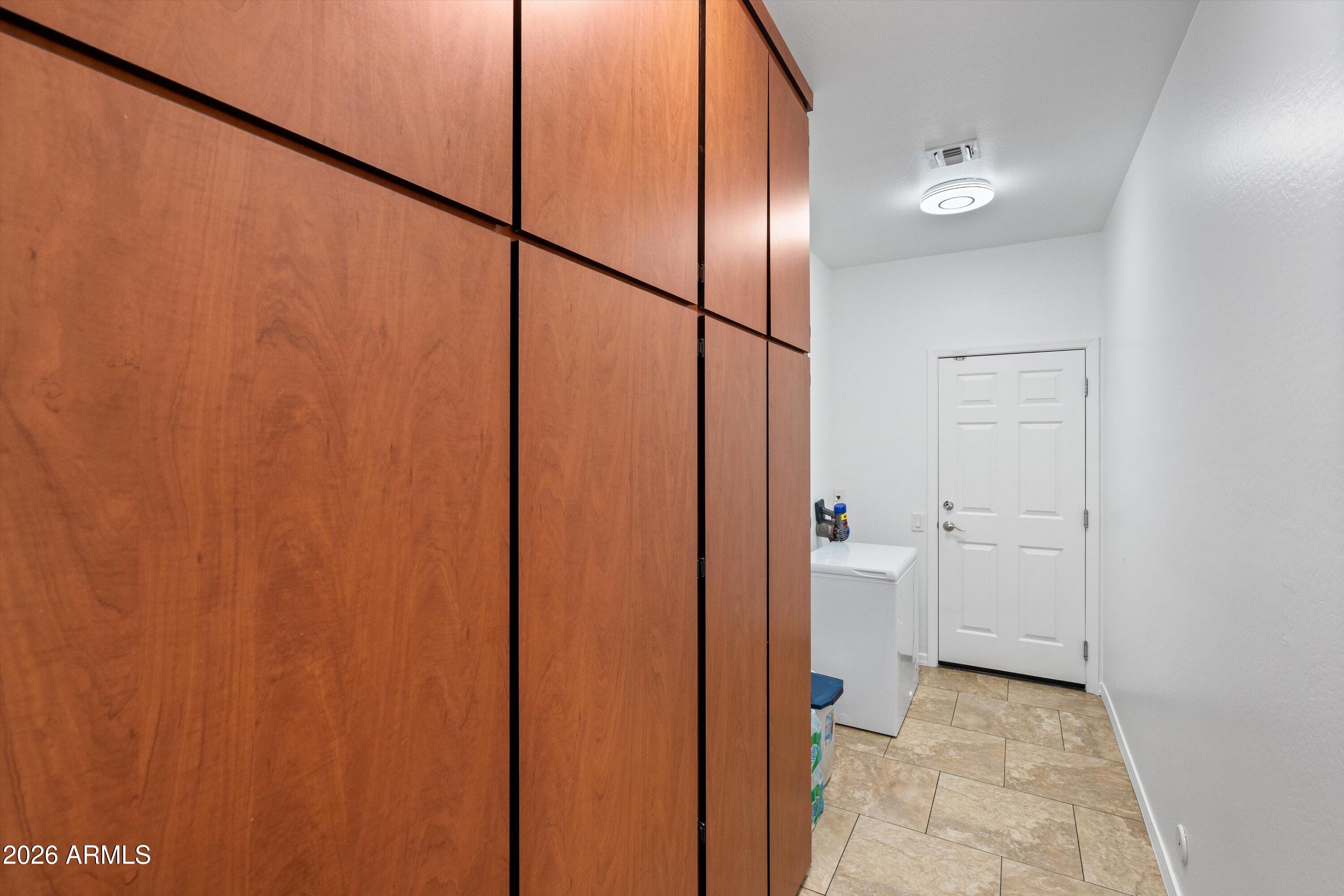 10933 E RENFIELD Avenue