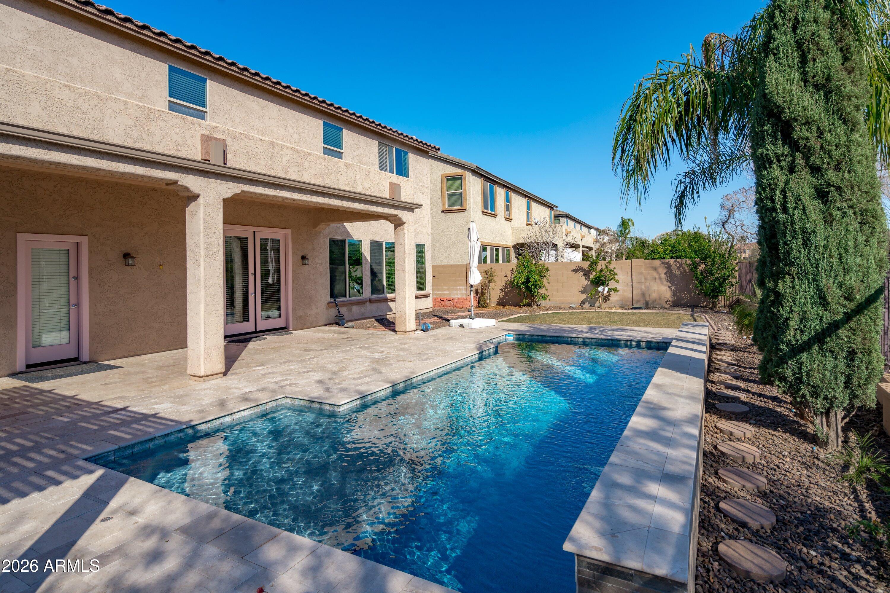 10933 E RENFIELD Avenue