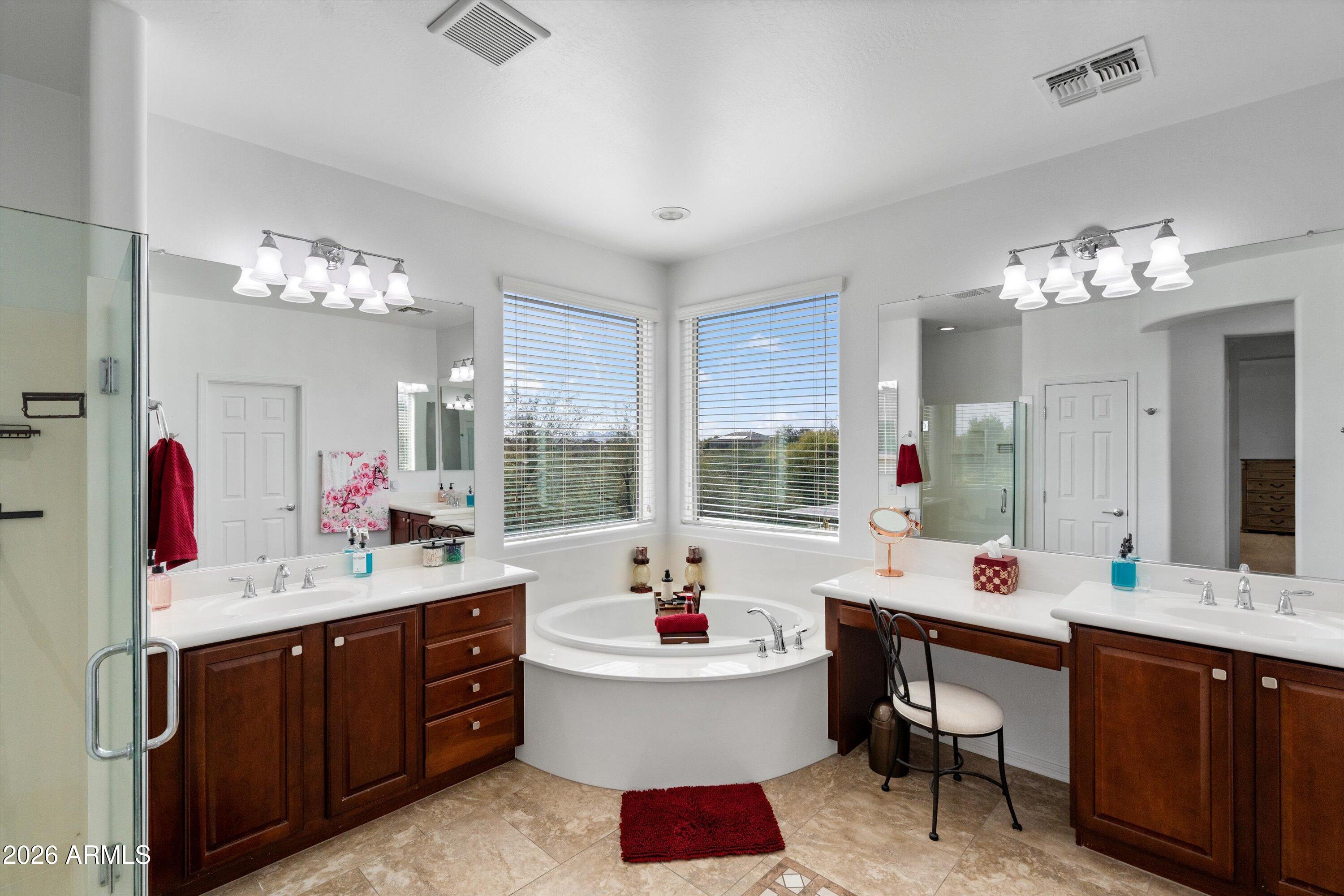 10933 E RENFIELD Avenue