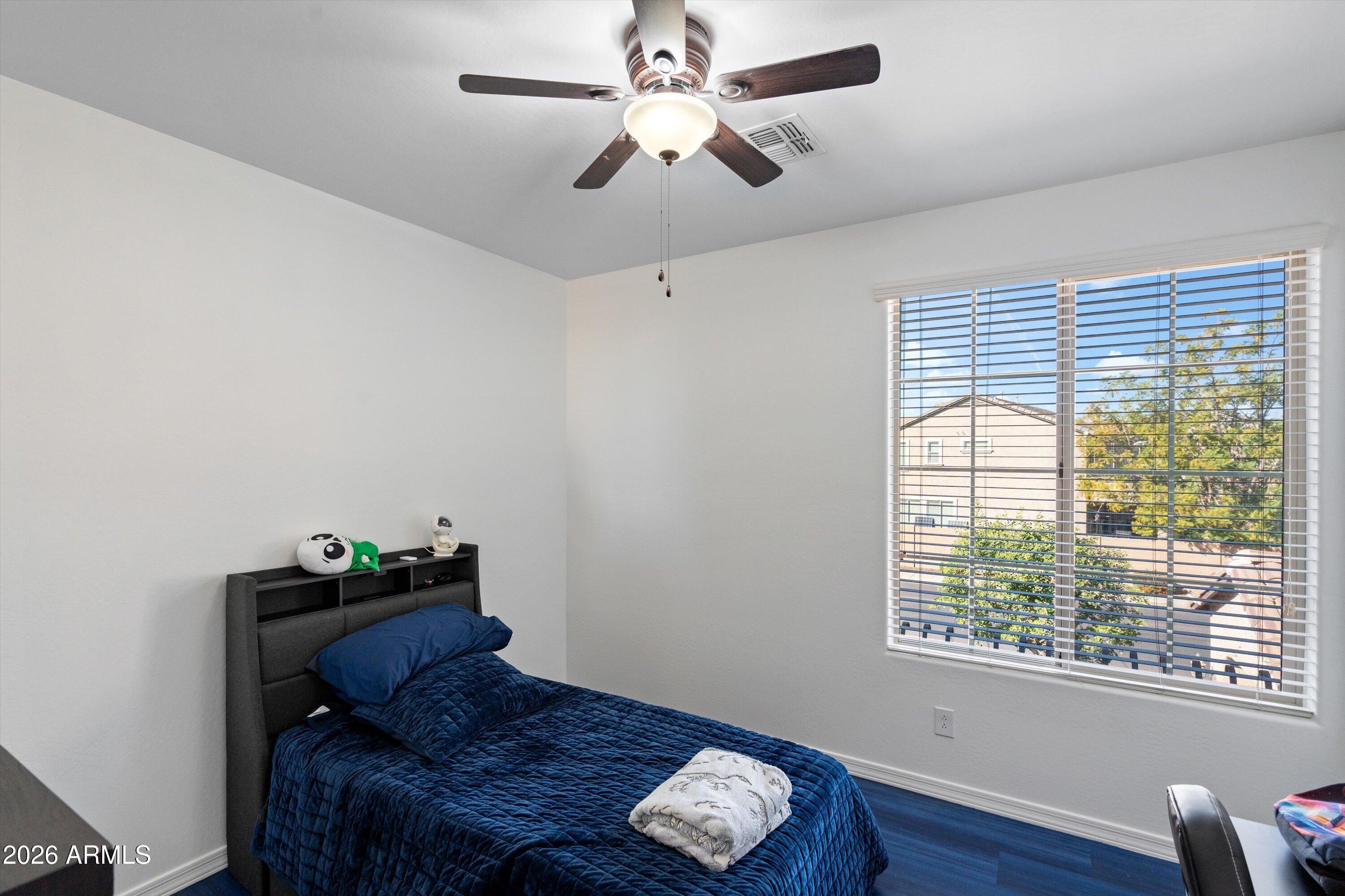 10933 E RENFIELD Avenue