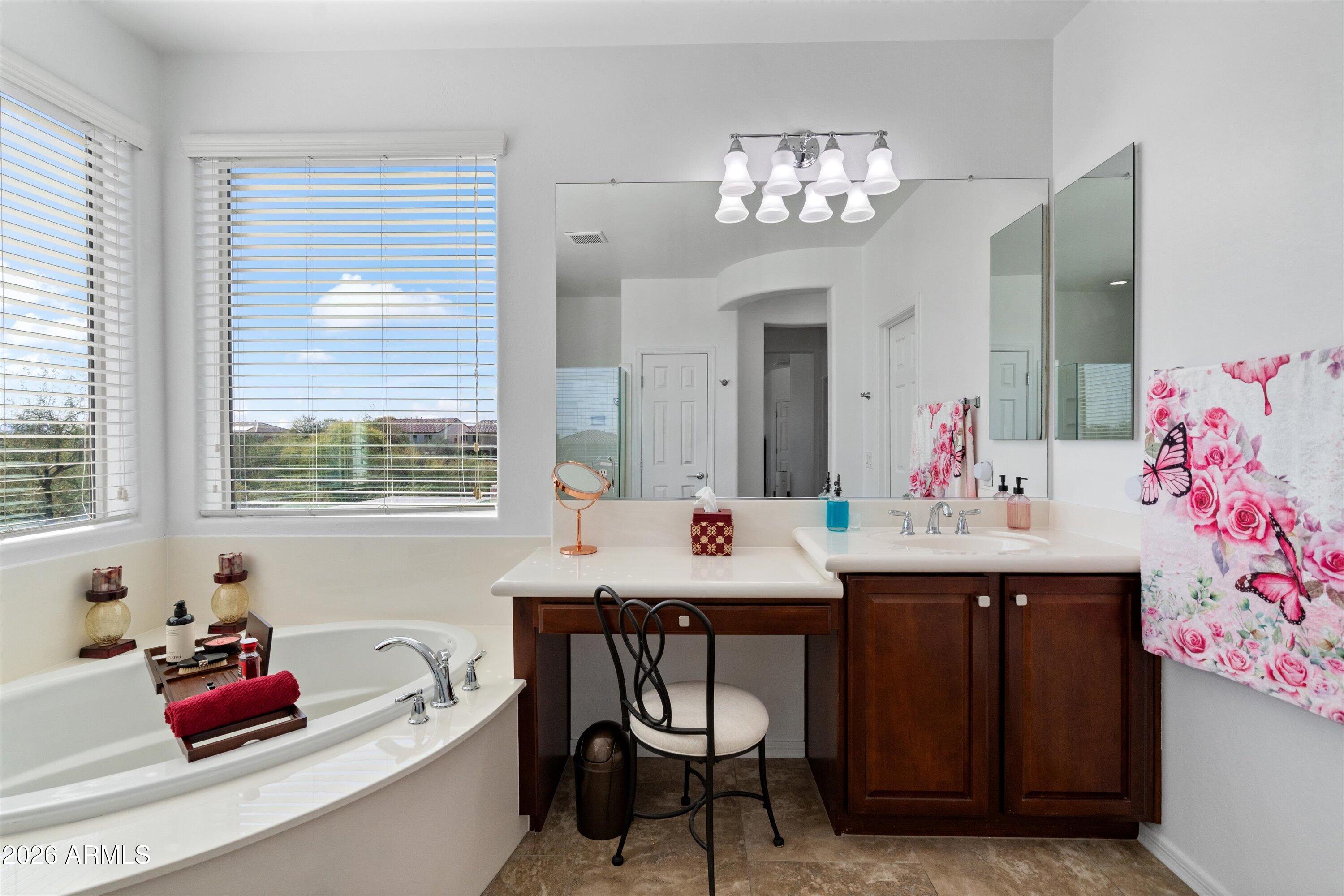 10933 E RENFIELD Avenue