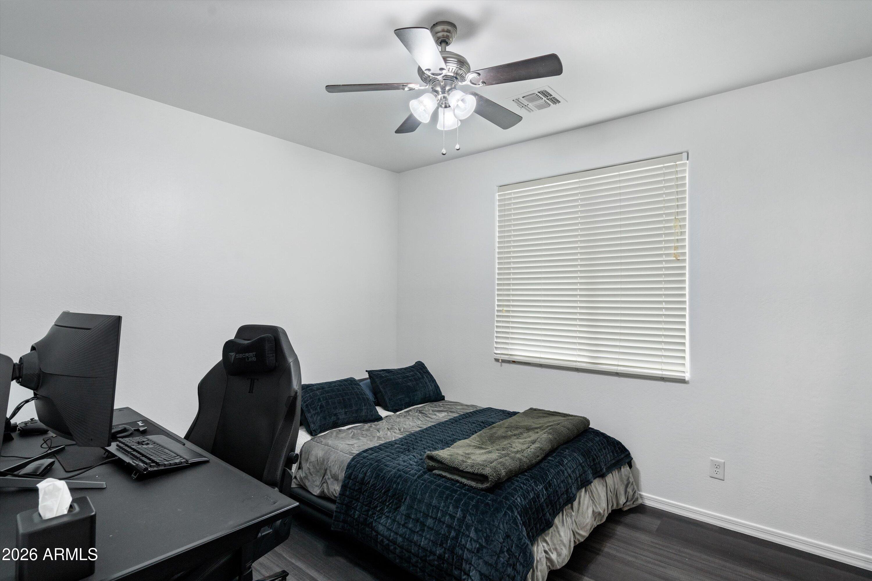 10933 E RENFIELD Avenue