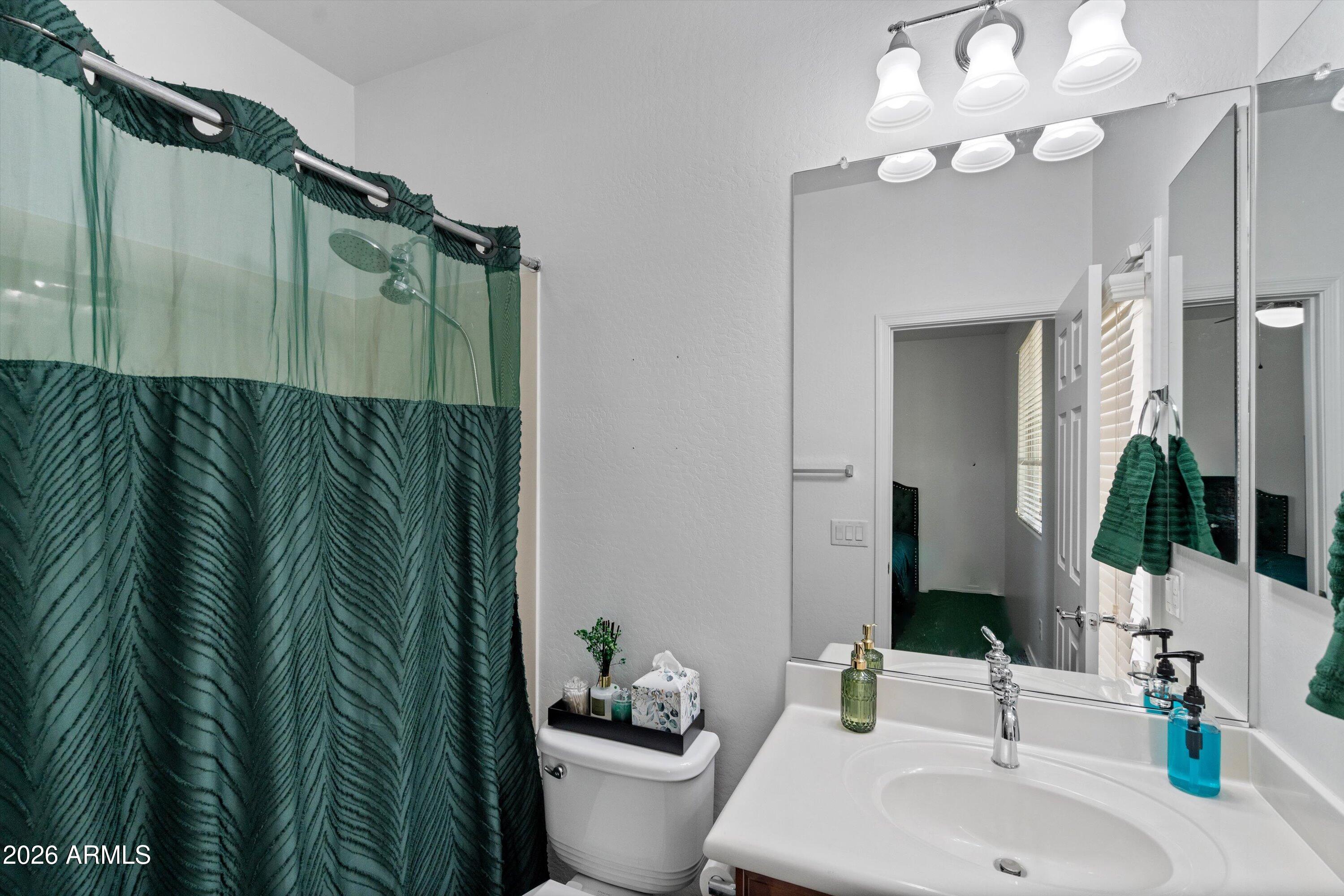 10933 E RENFIELD Avenue