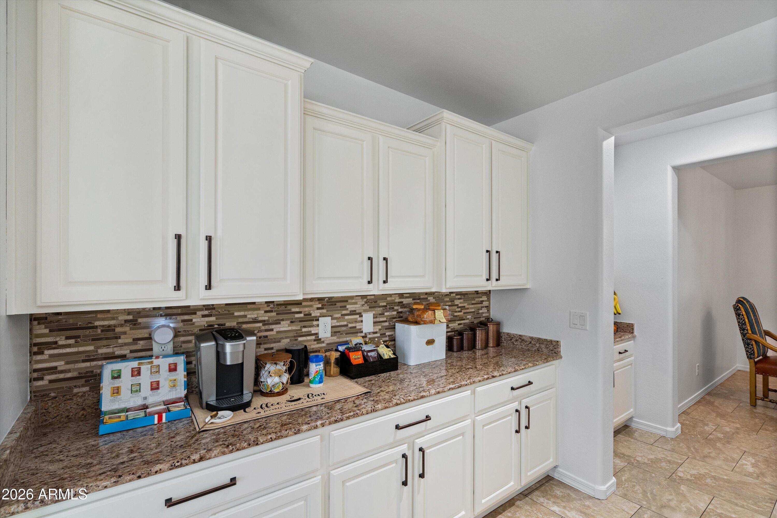 10933 E RENFIELD Avenue