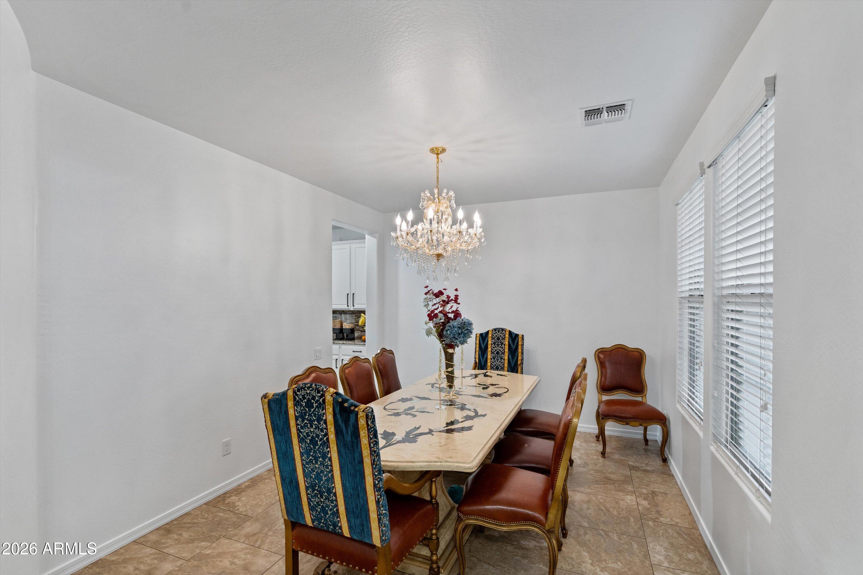 10933 E RENFIELD Avenue