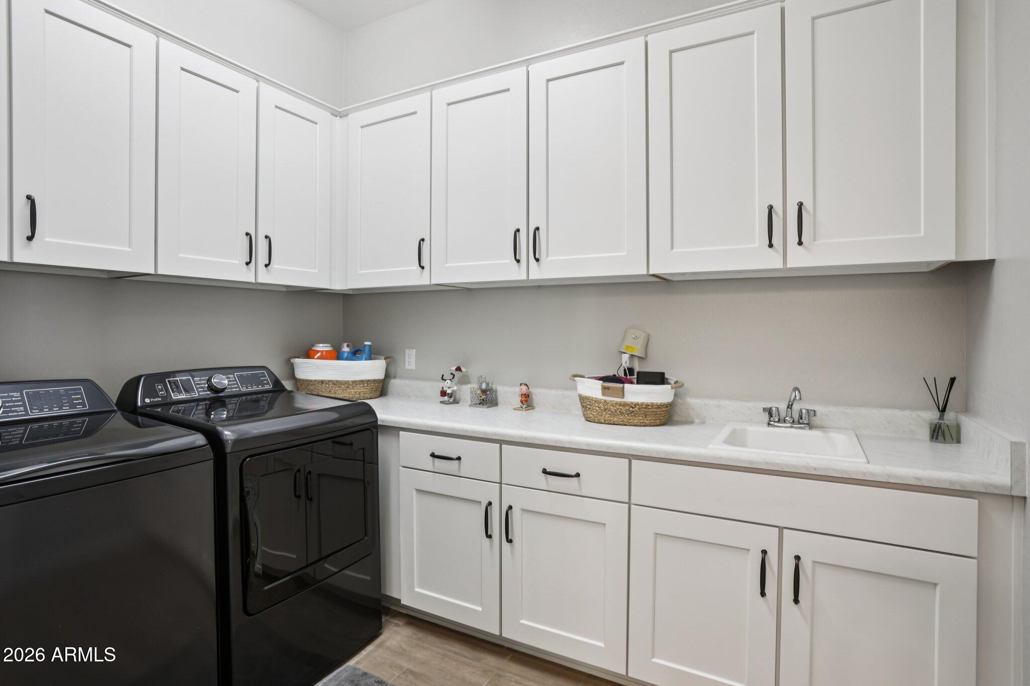 8128 E JASMINE Street