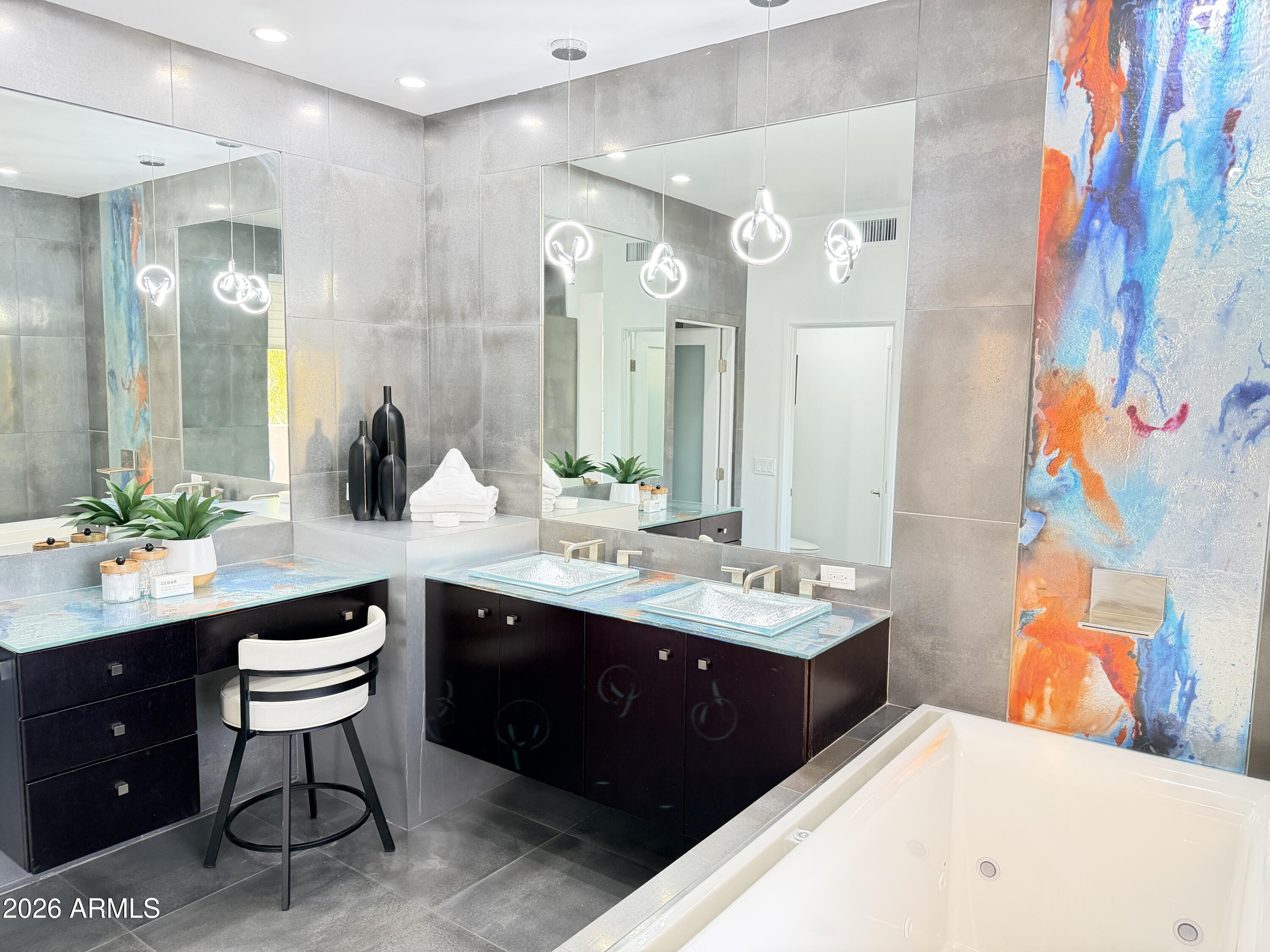 8989 N GAINEY CENTER Drive 133