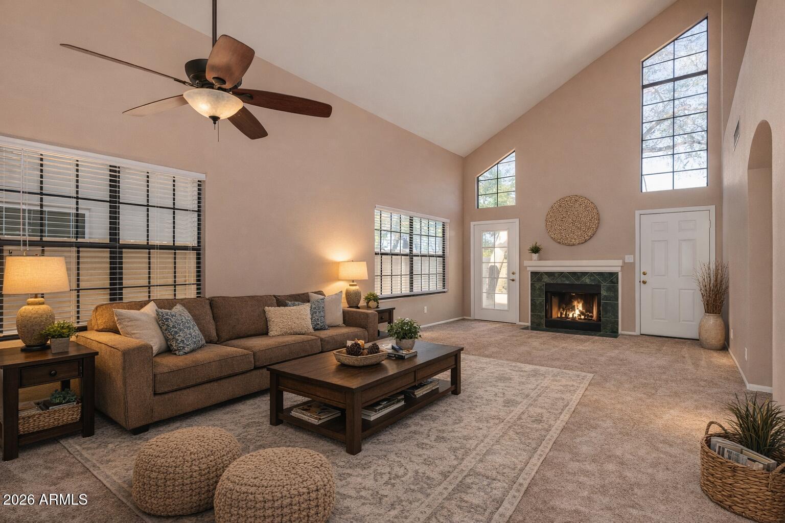 1906 E CALLE DE ARCOS Drive
