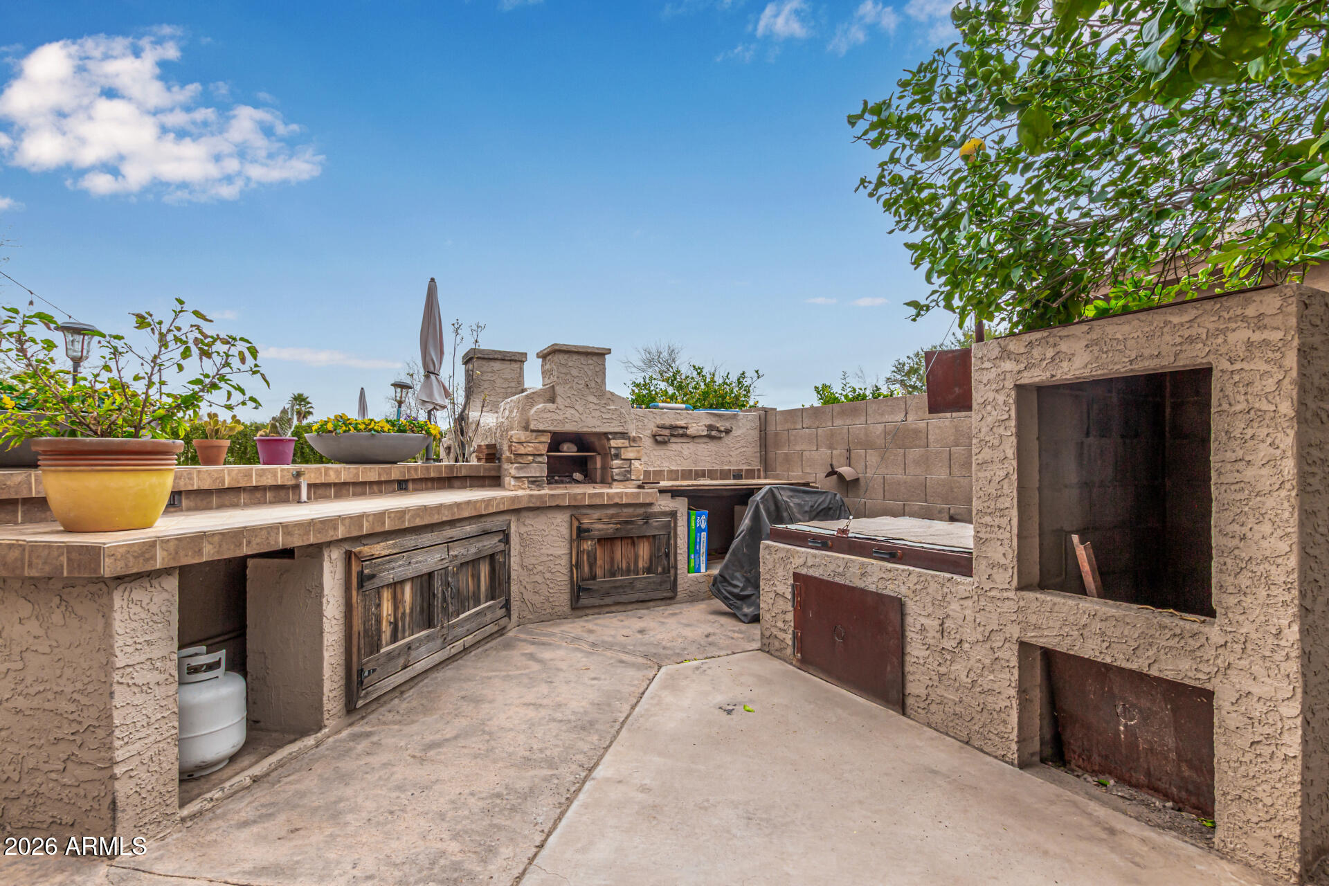 43402 W DESERT FAIRWAYS Drive