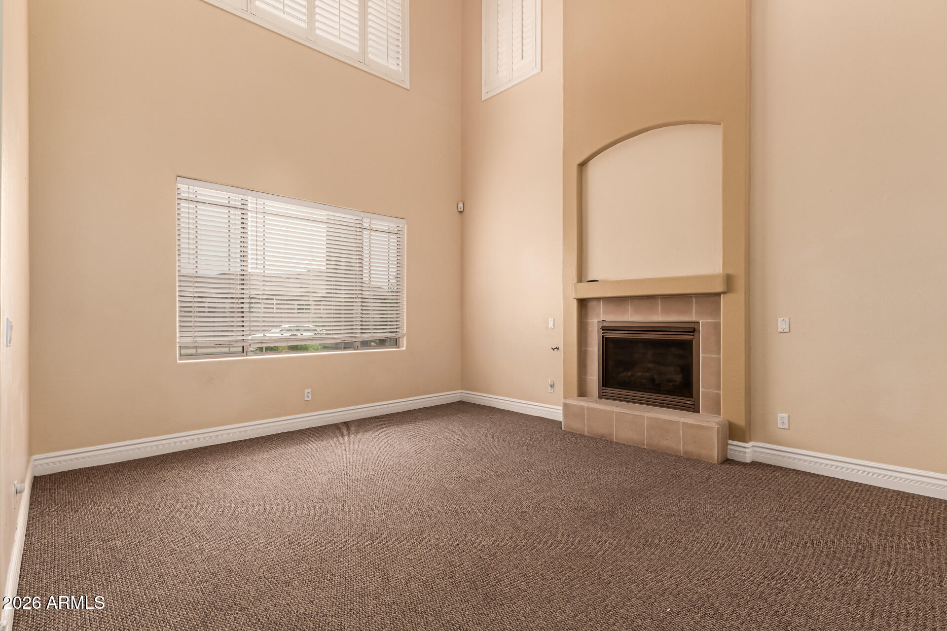 43402 W DESERT FAIRWAYS Drive