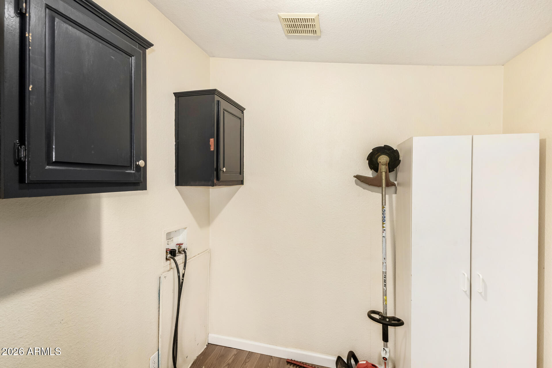 3521 W Lone Cactus Drive