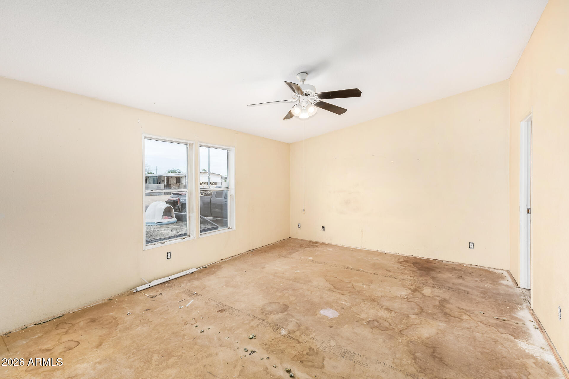 3521 W Lone Cactus Drive