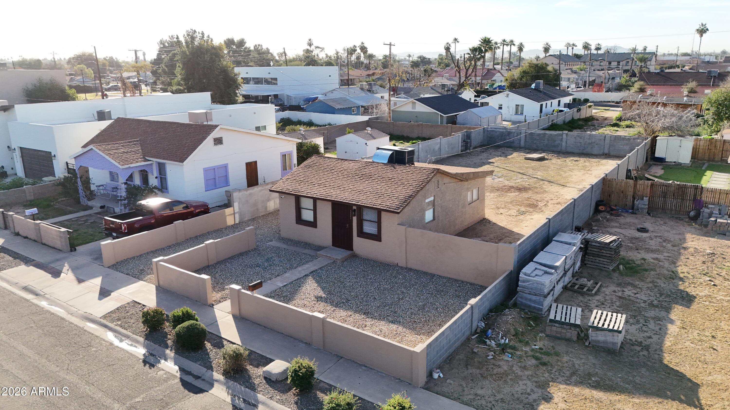 5521 W NORTHVIEW Avenue