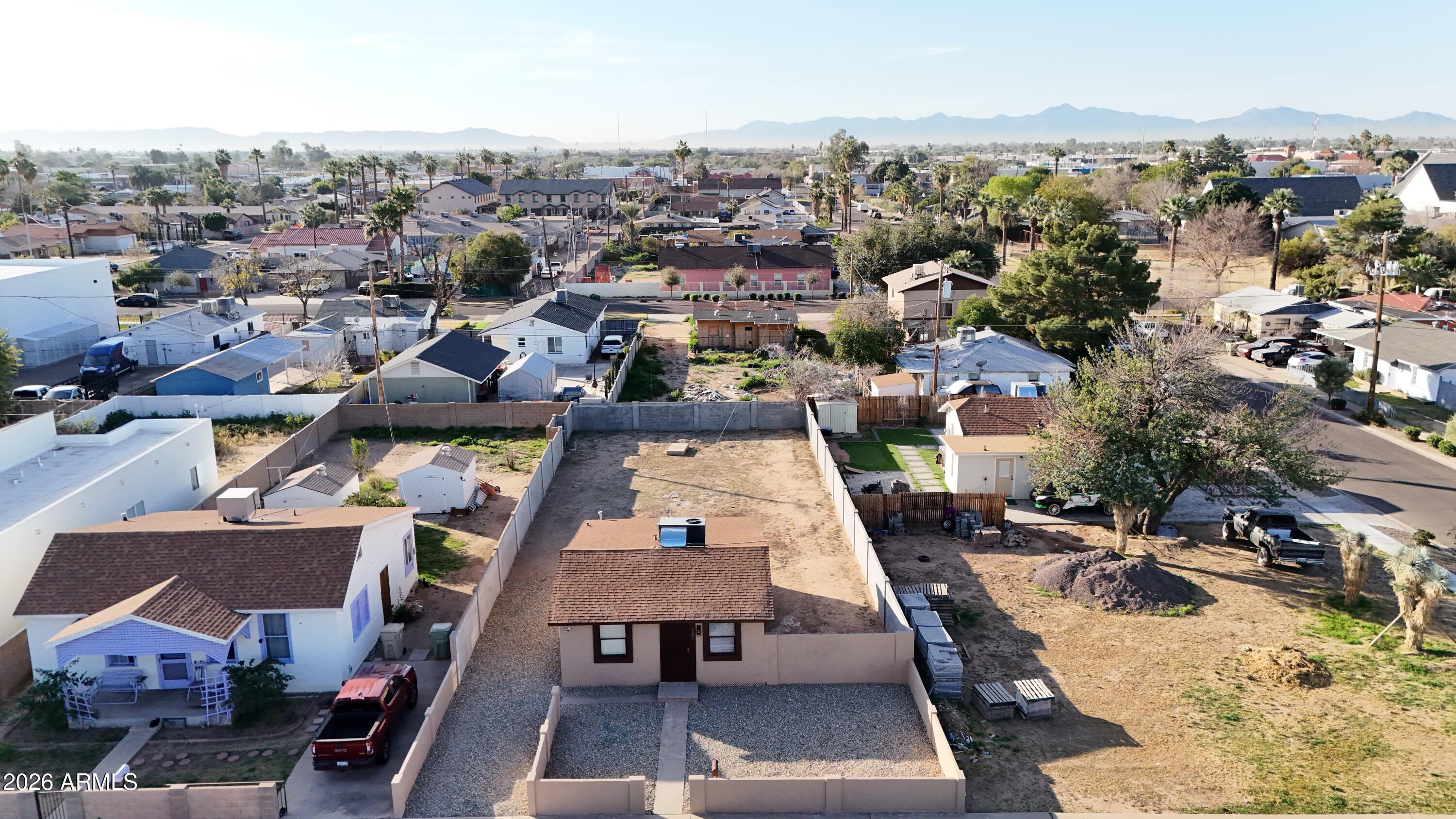 5521 W NORTHVIEW Avenue