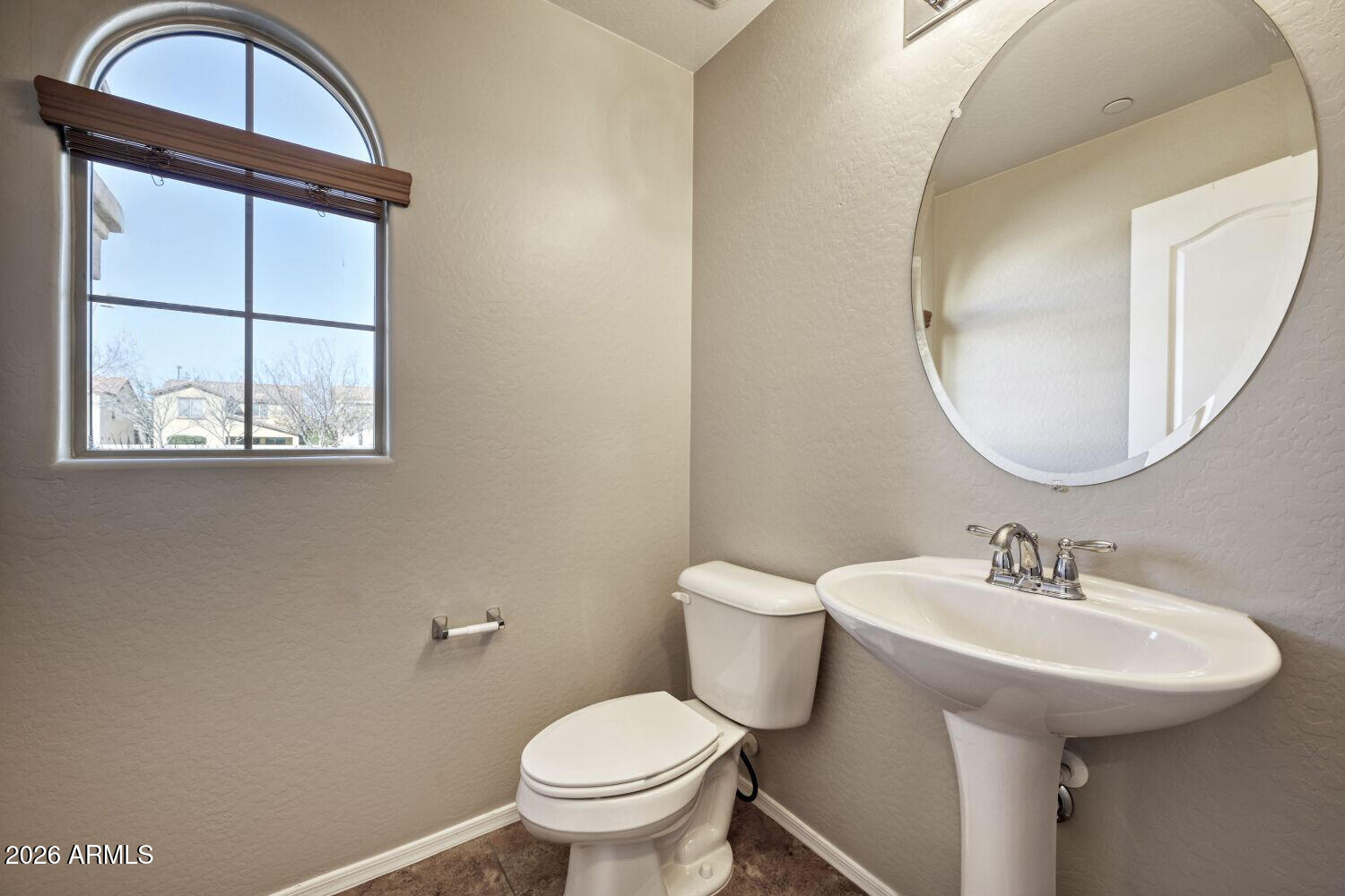 2220 S BUCKAROO Trail