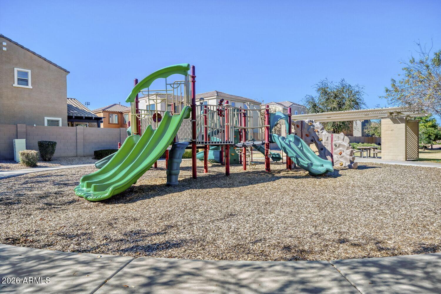 2220 S BUCKAROO Trail