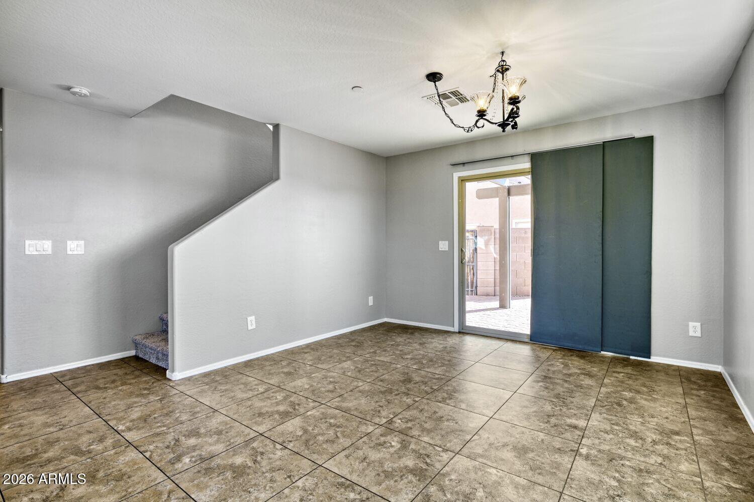 2220 S BUCKAROO Trail