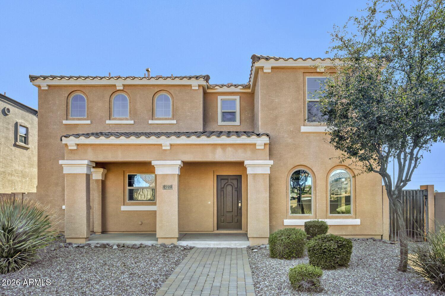 2220 S BUCKAROO Trail