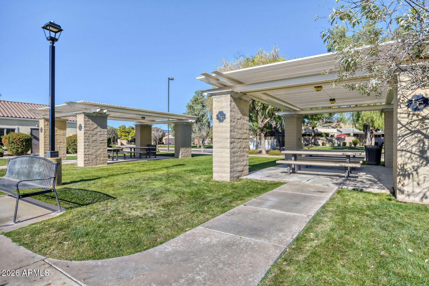 2220 S BUCKAROO Trail