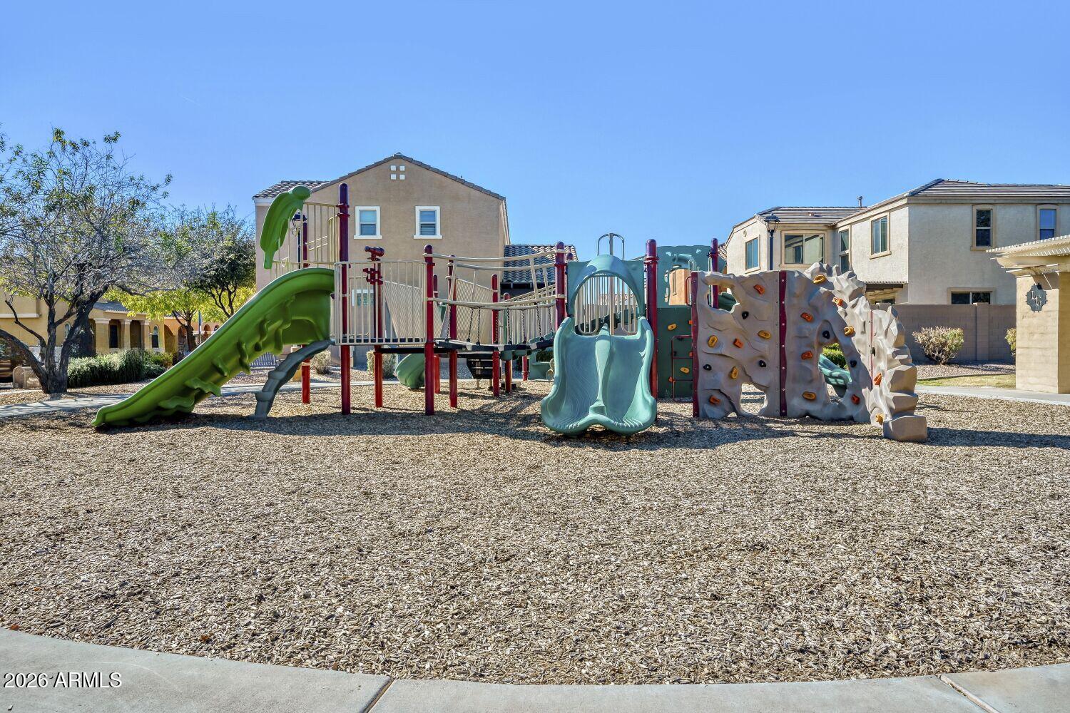 2220 S BUCKAROO Trail