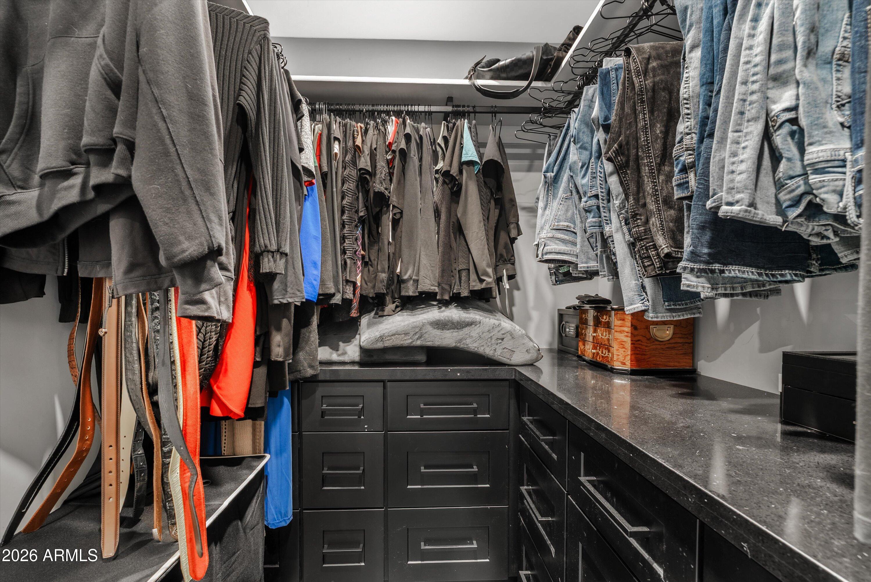 3026 E Leland Street